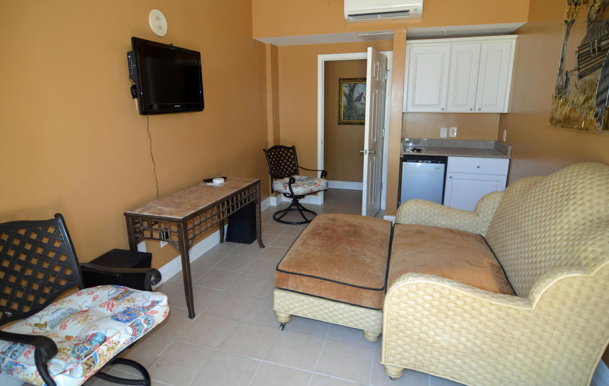 ST. MAARTEN AT SILVER SHELLS - Residential