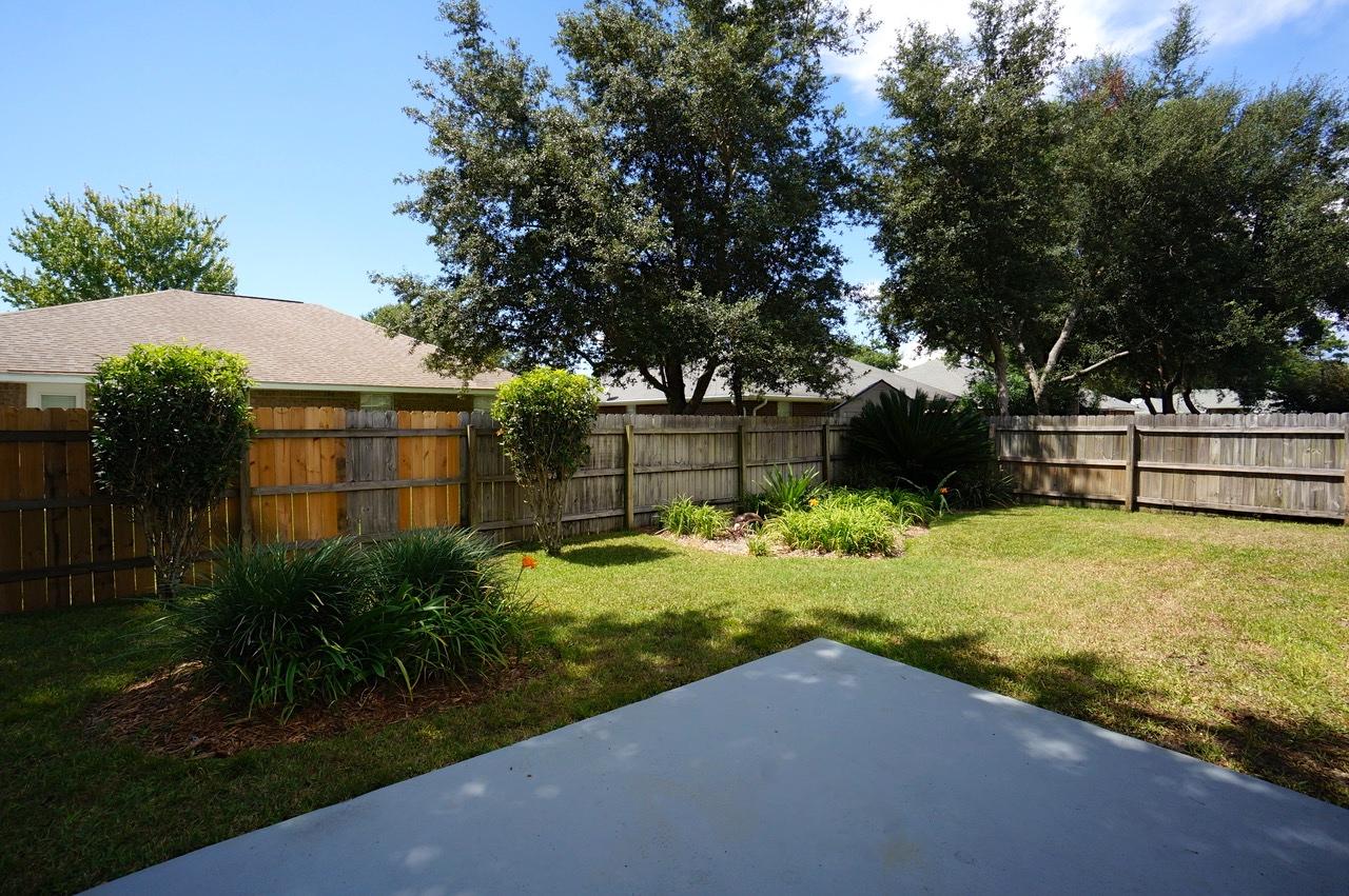MACK BAYOU POINTE - Residential Lease