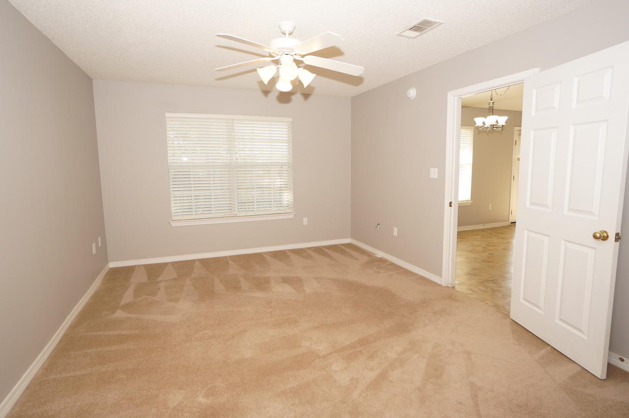 MACK BAYOU POINTE - Residential Lease