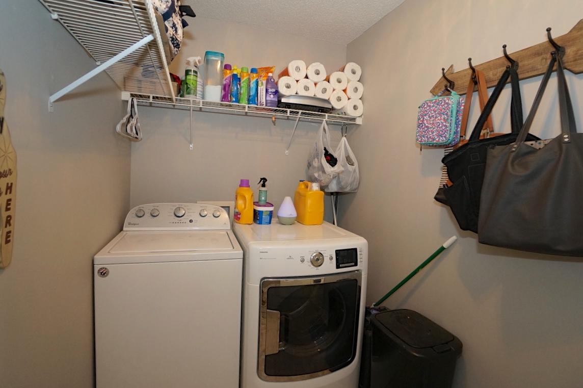 MACK BAYOU POINTE - Residential Lease