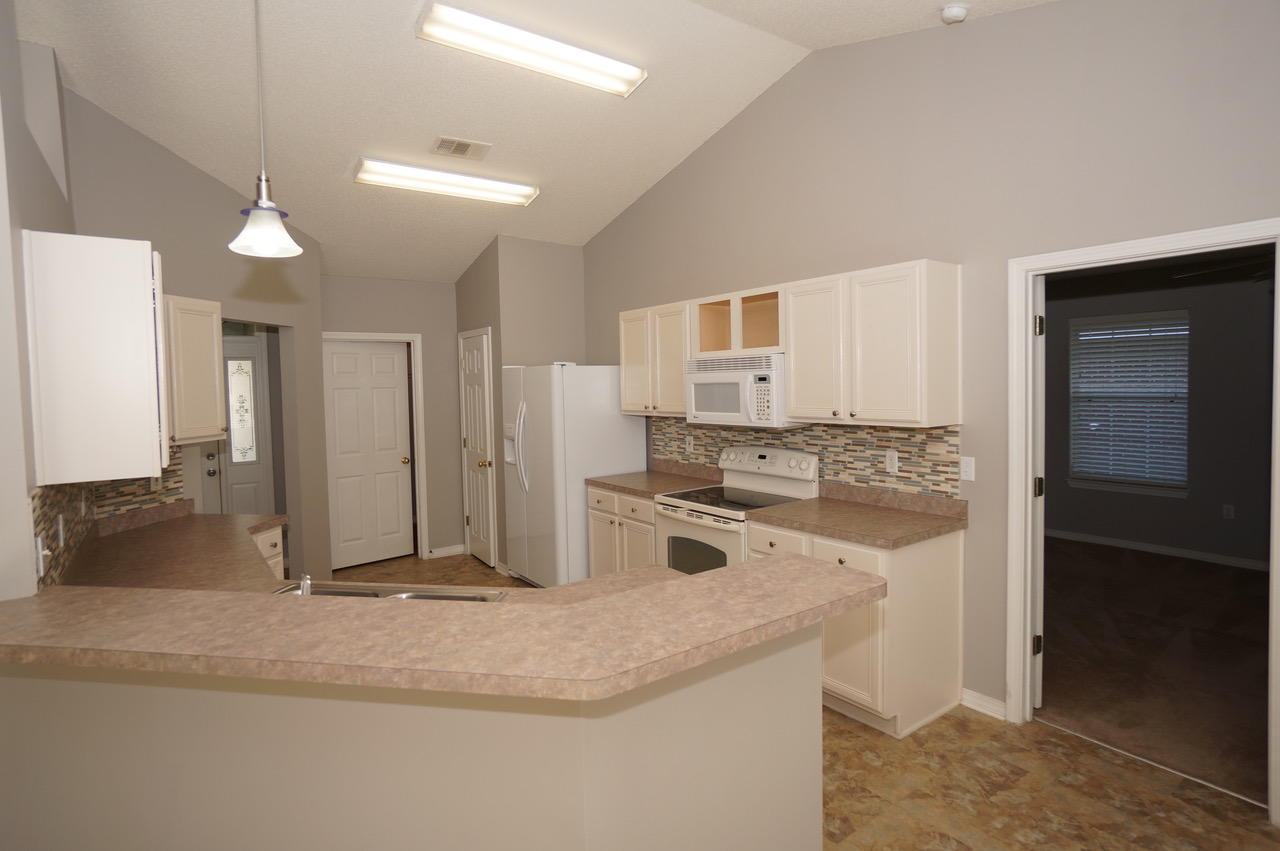 MACK BAYOU POINTE - Residential Lease