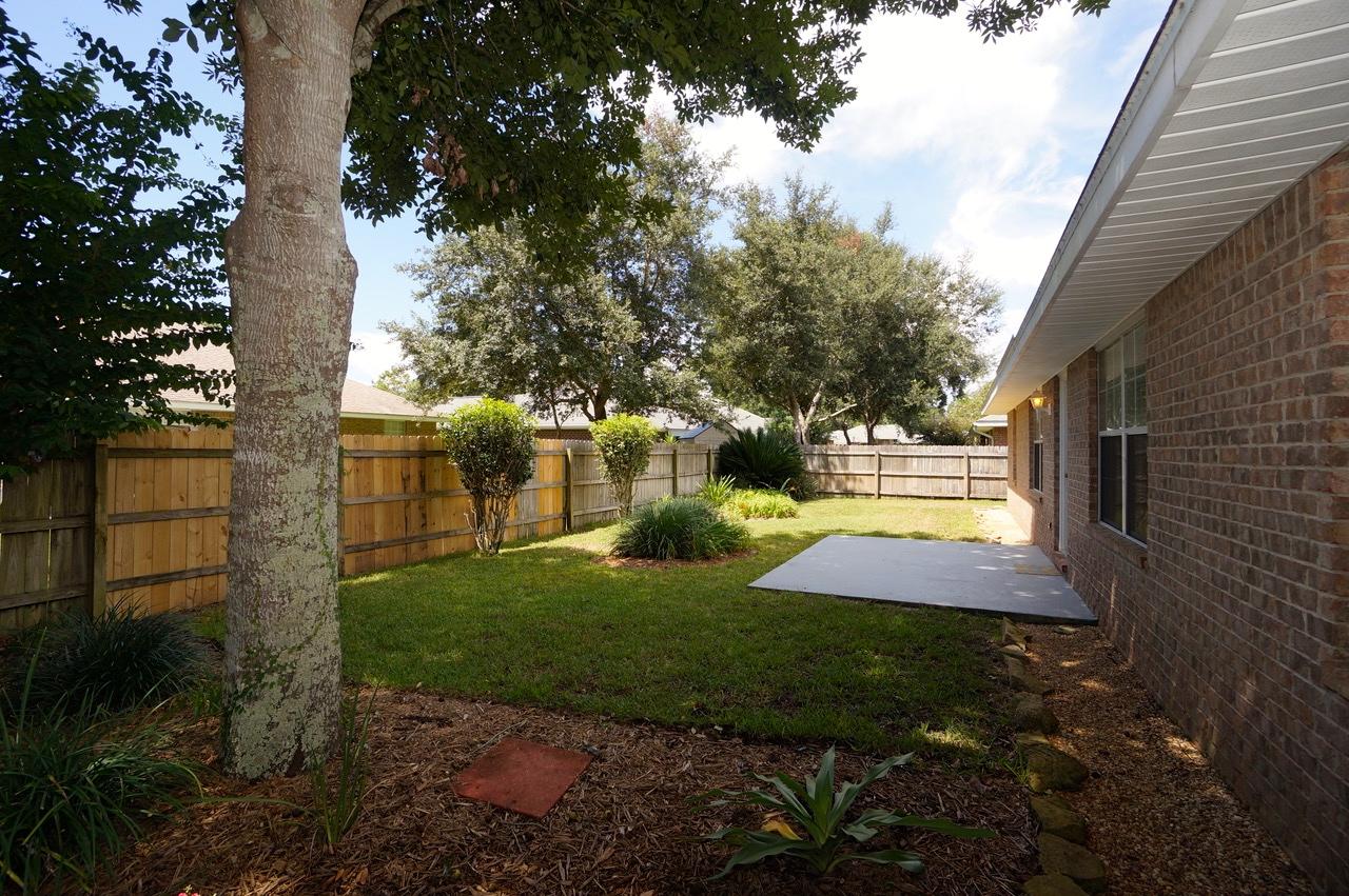 MACK BAYOU POINTE - Residential Lease