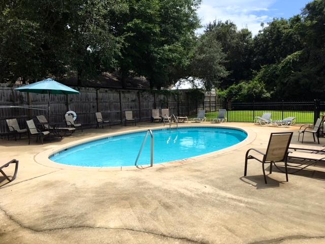 MACK BAYOU POINTE - Residential Lease