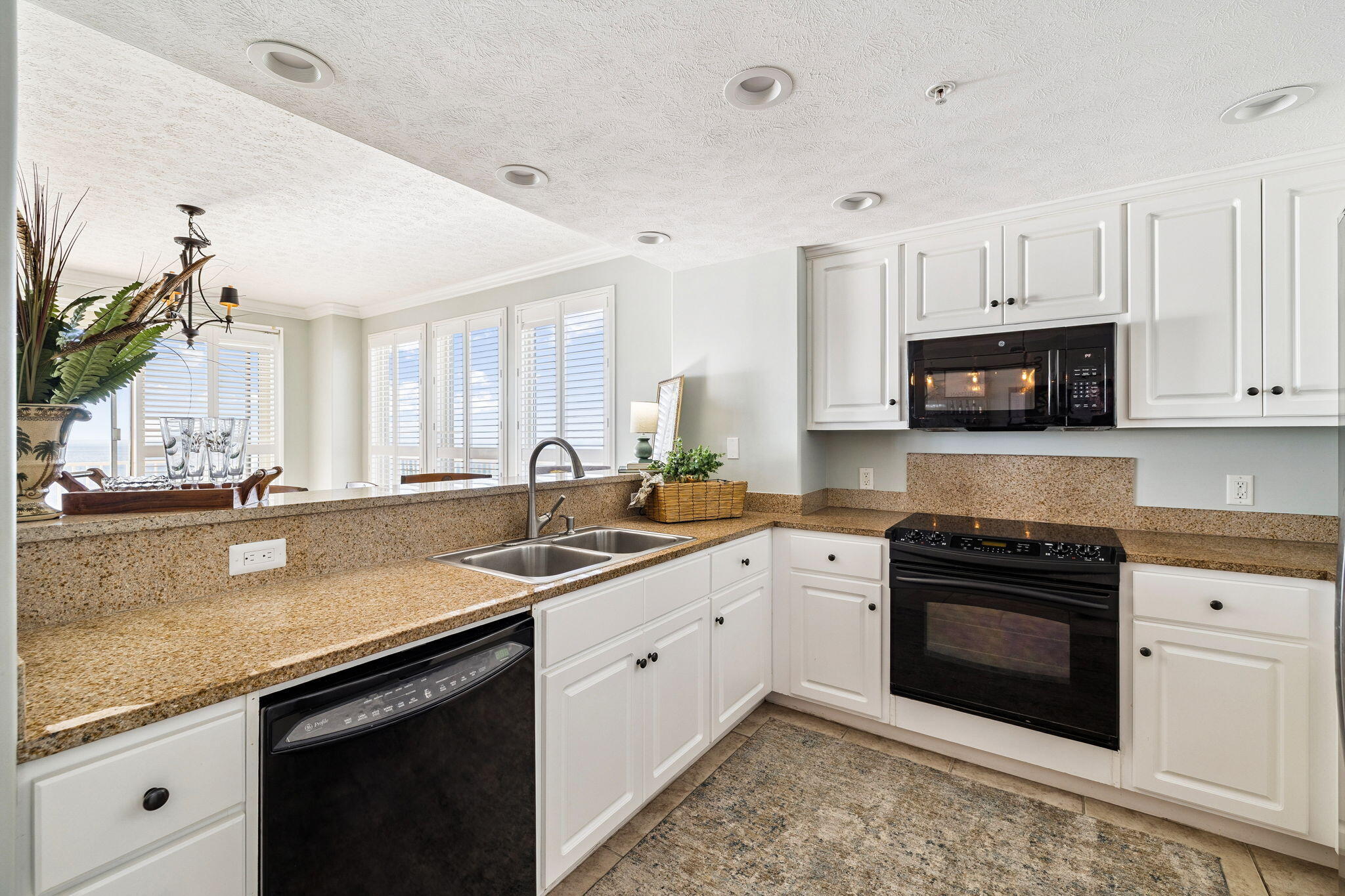 TREASURE ISLAND - Residential