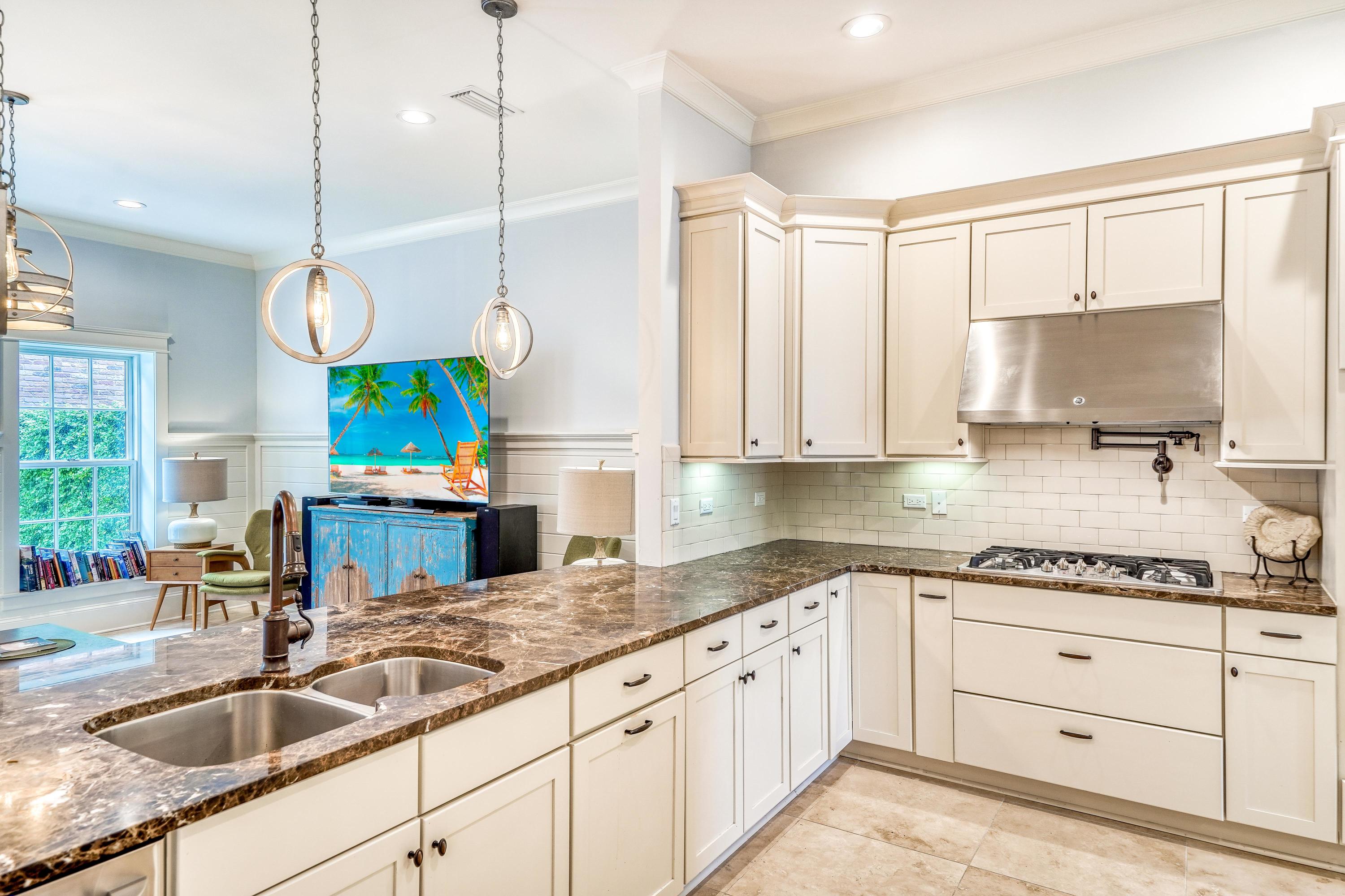 PROMINENCE/LUXURY TOWNHOMES - Residential