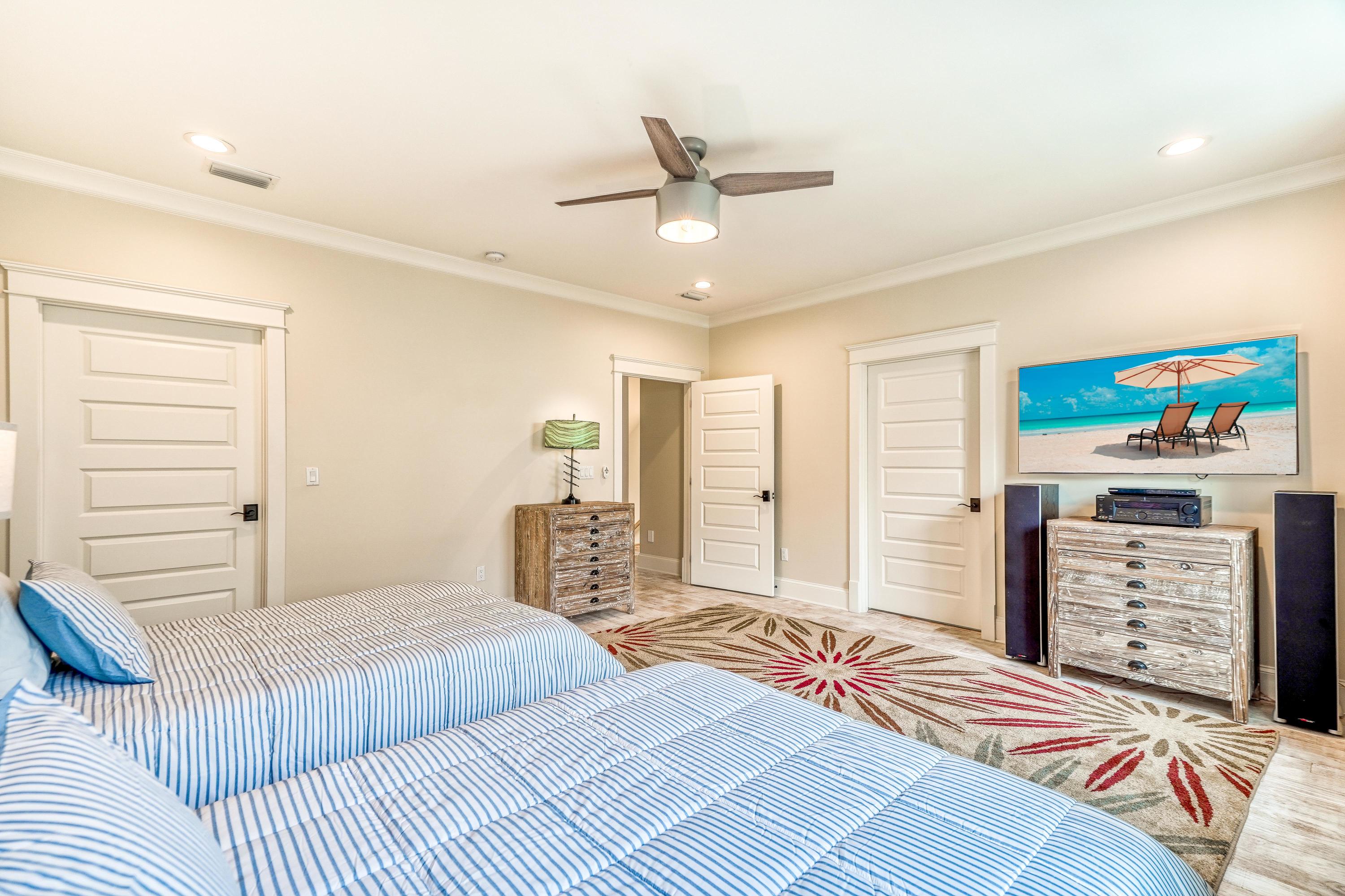 PROMINENCE/LUXURY TOWNHOMES - Residential