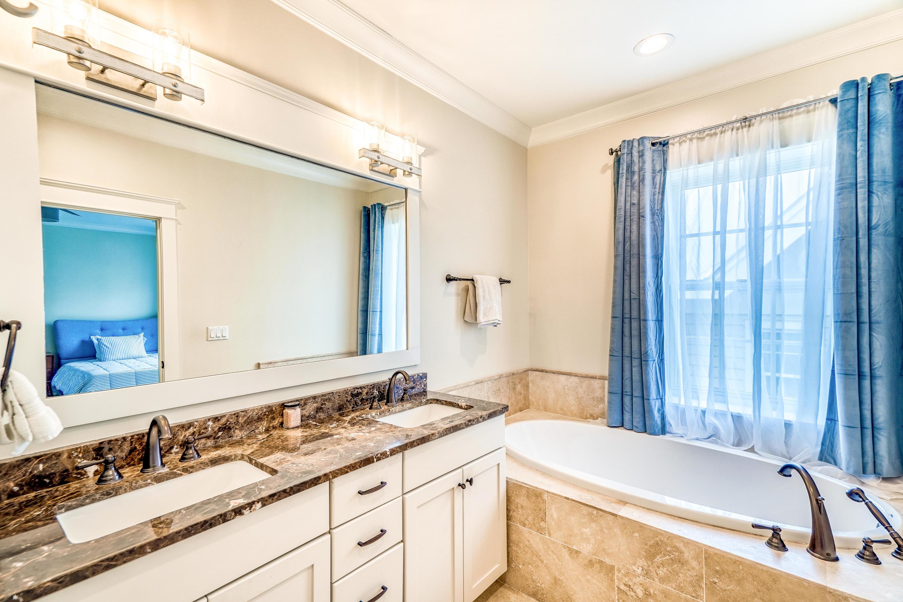 PROMINENCE/LUXURY TOWNHOMES - Residential