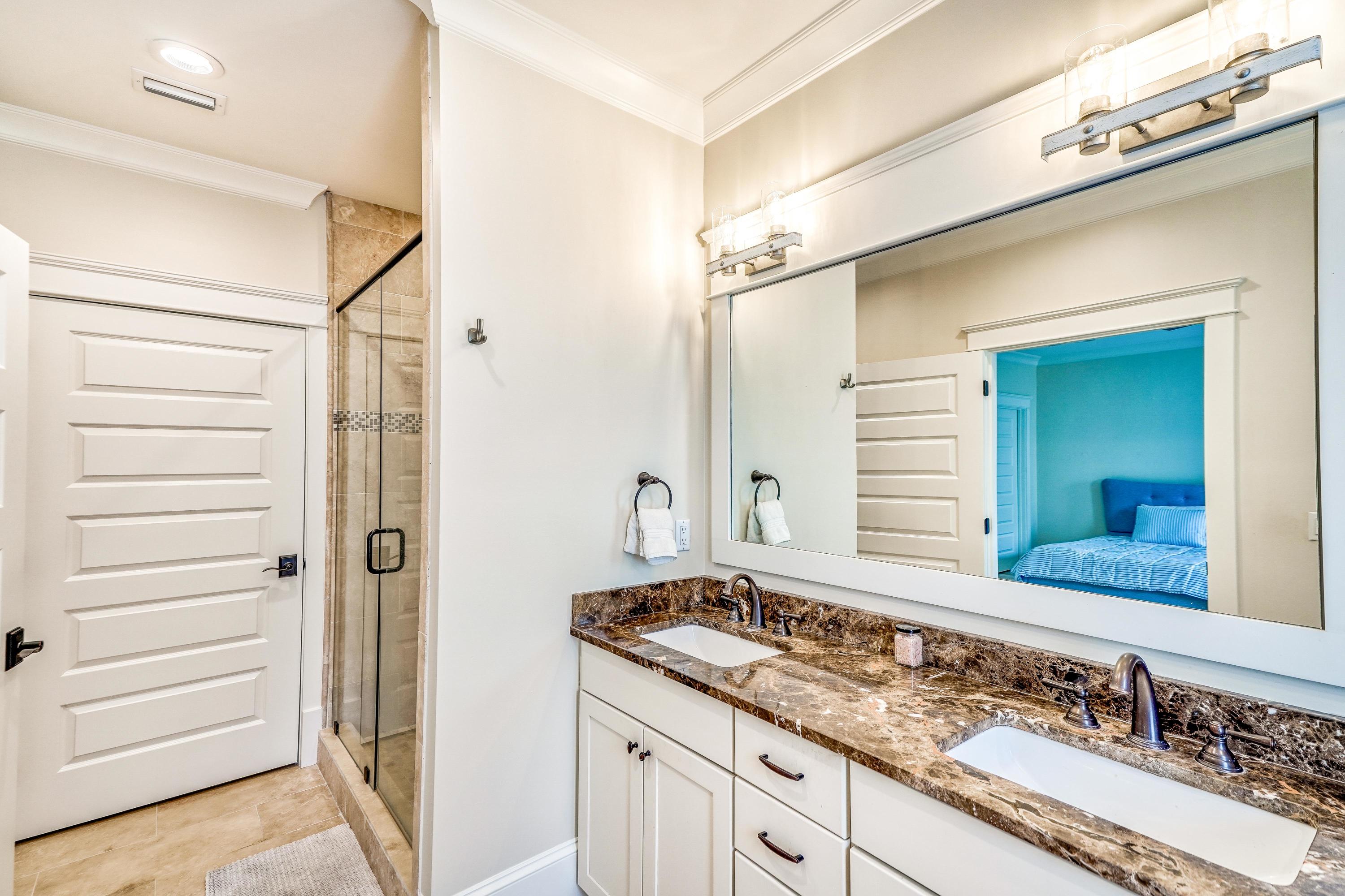 PROMINENCE/LUXURY TOWNHOMES - Residential