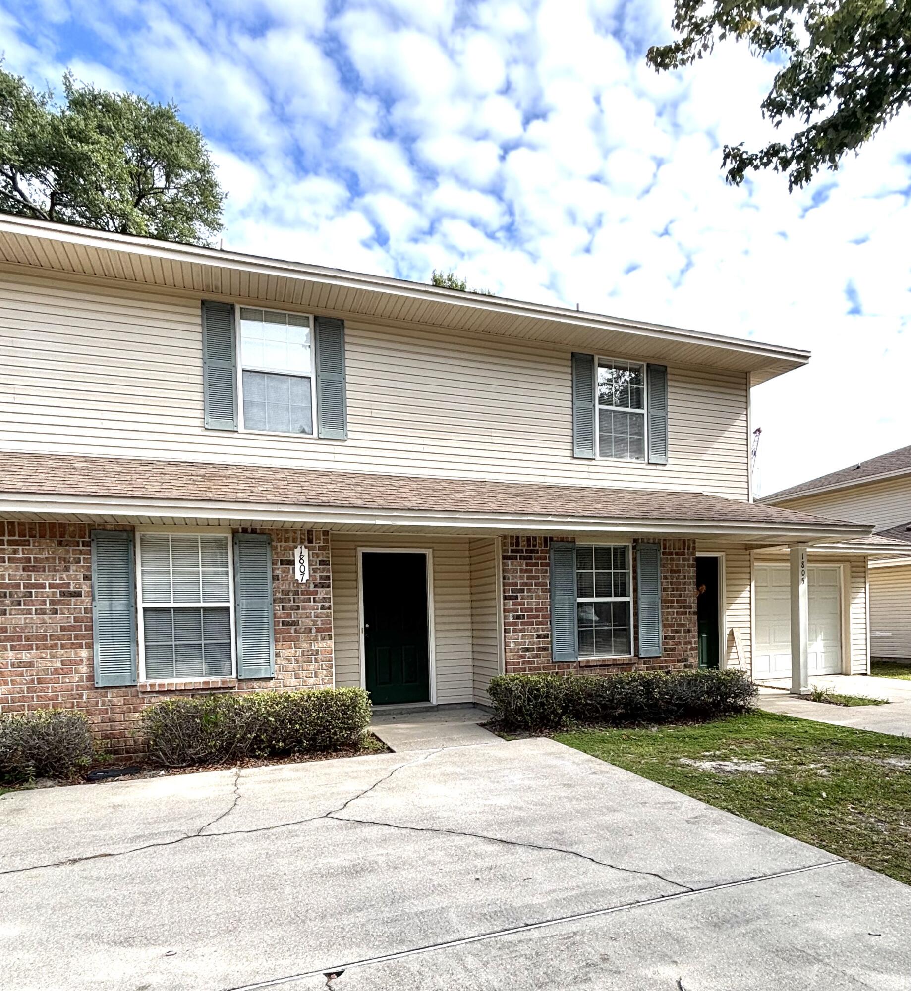 FIELD S/D - Residential Lease