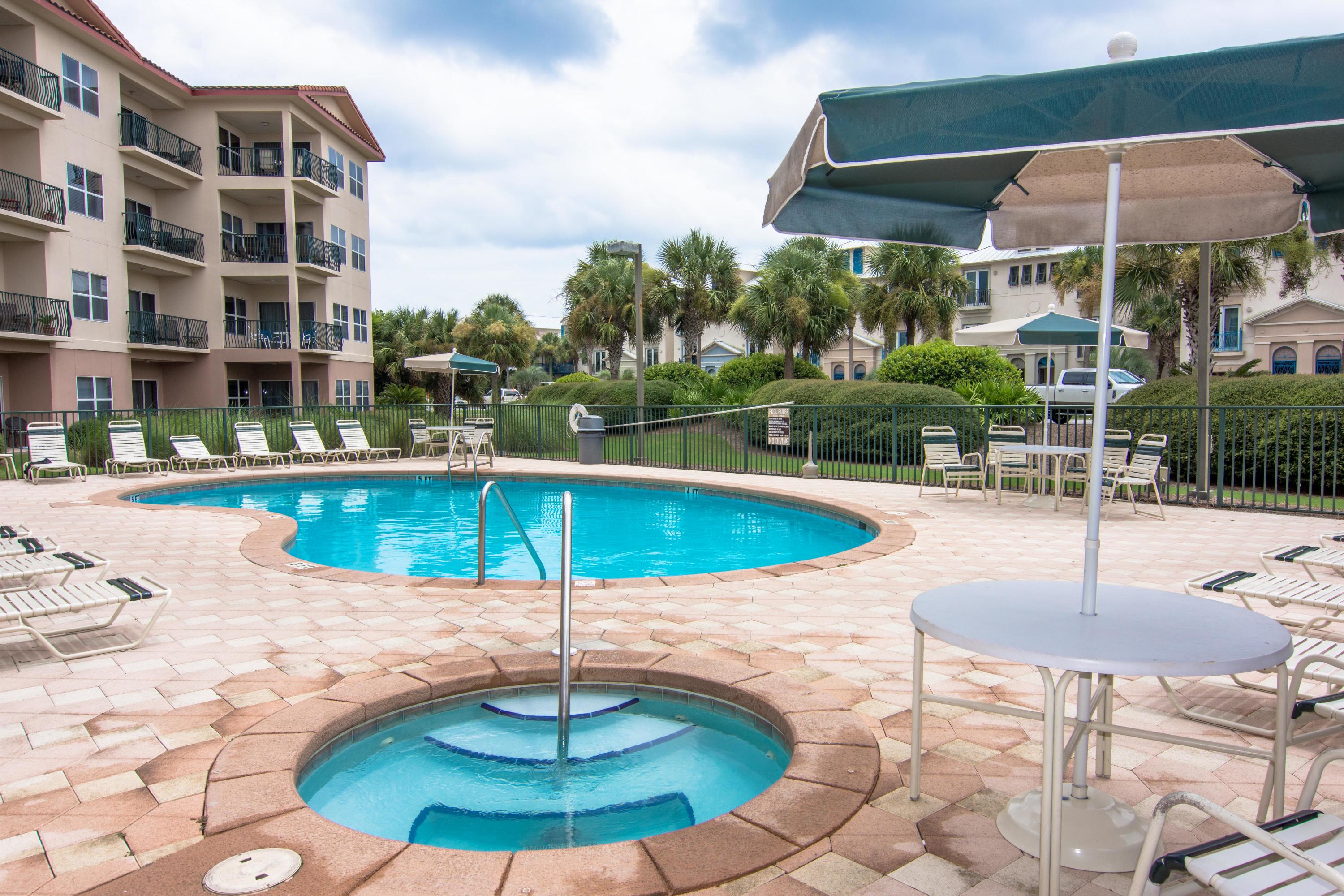 EMERALD WATERS - Residential