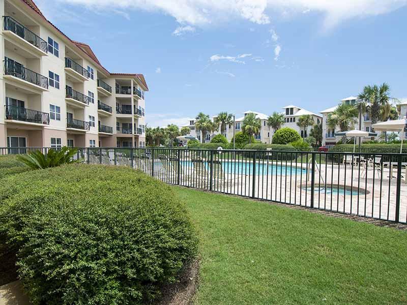 EMERALD WATERS - Residential