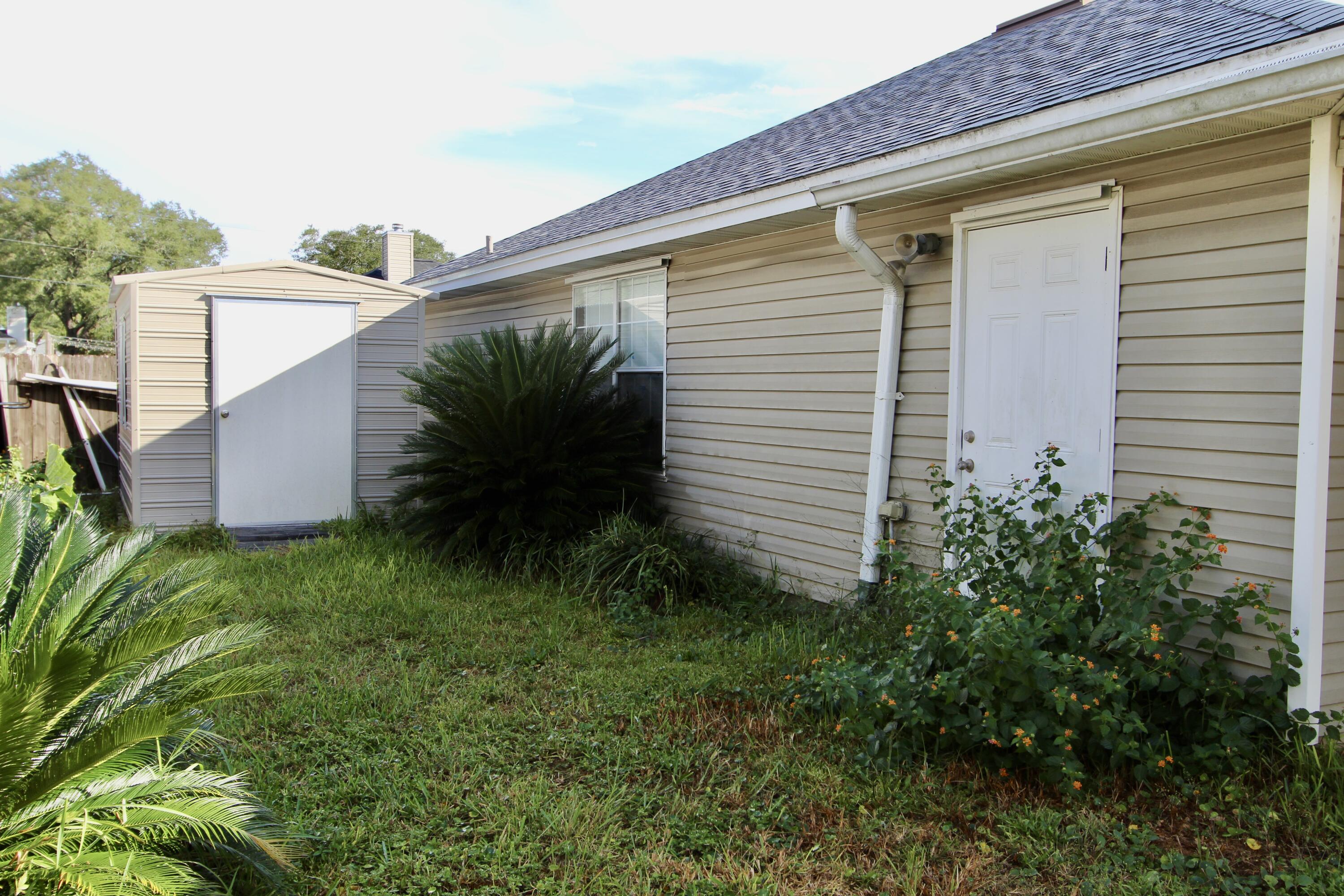 OLD TOWN PH I - Residential Lease