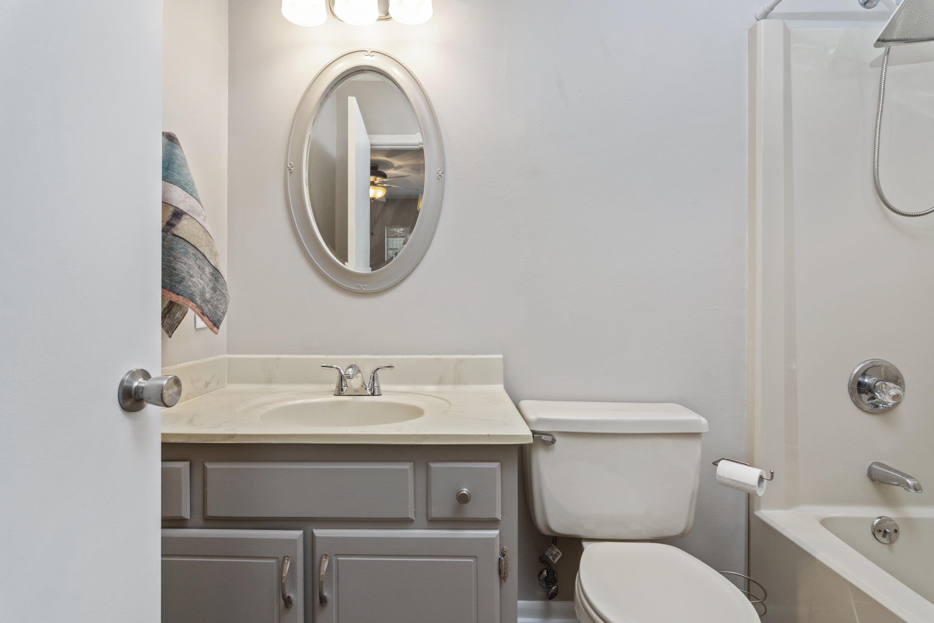 PARKVIEW ESTATES T/H - Residential Lease