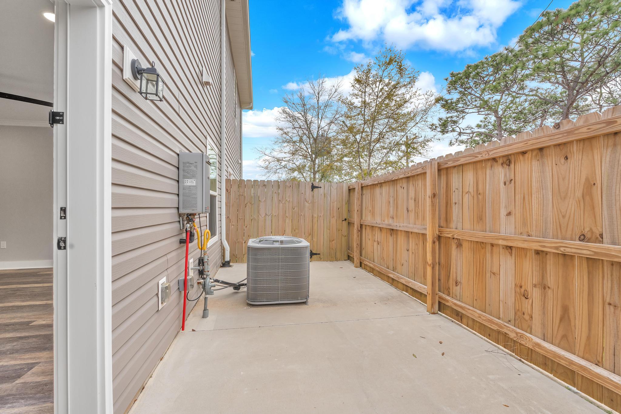 Praiseworthy Dr. - Residential Lease