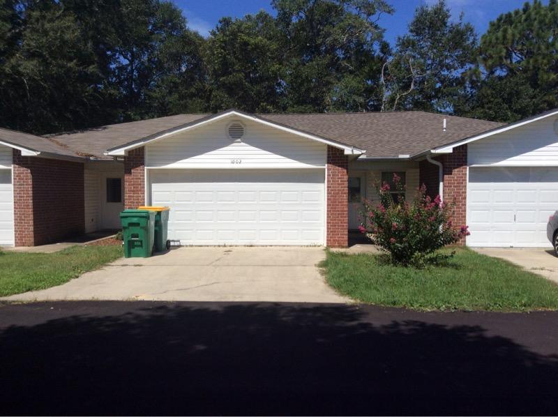 COTTON TREE - Residential Lease
