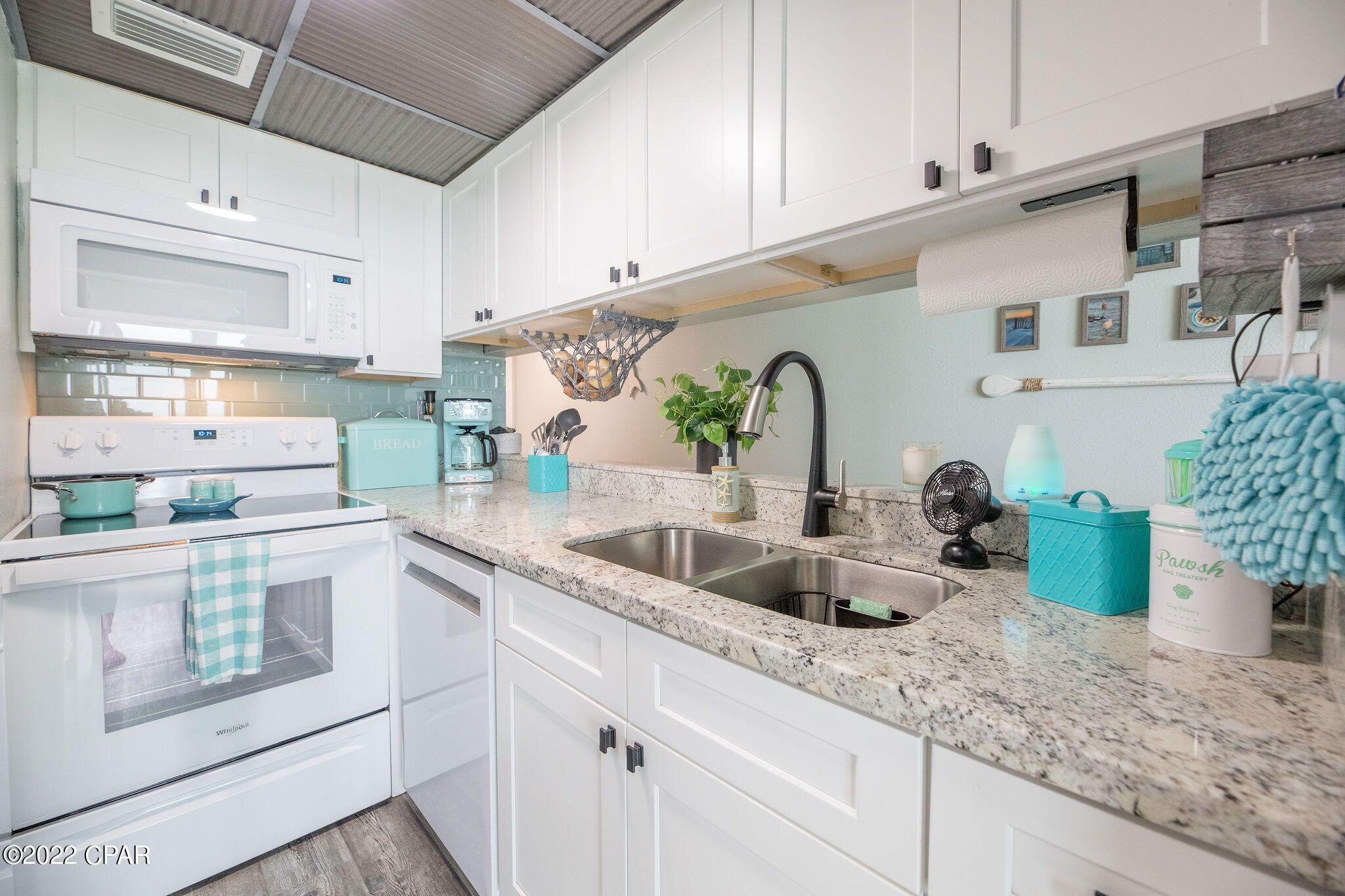SUNBIRD CONDO - Residential