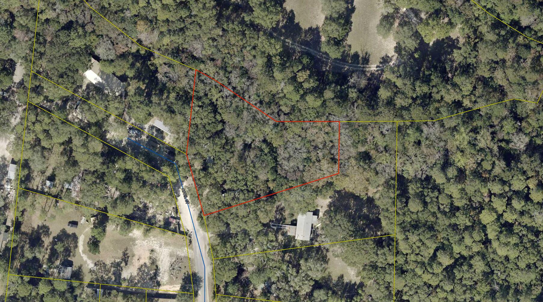 large lot just under an acre. lot comes with one septic tank and 2 water taps. There are 2 older mobile homes on property which convey with he sale. no value placed on these mobile homes. good property for rental investment.