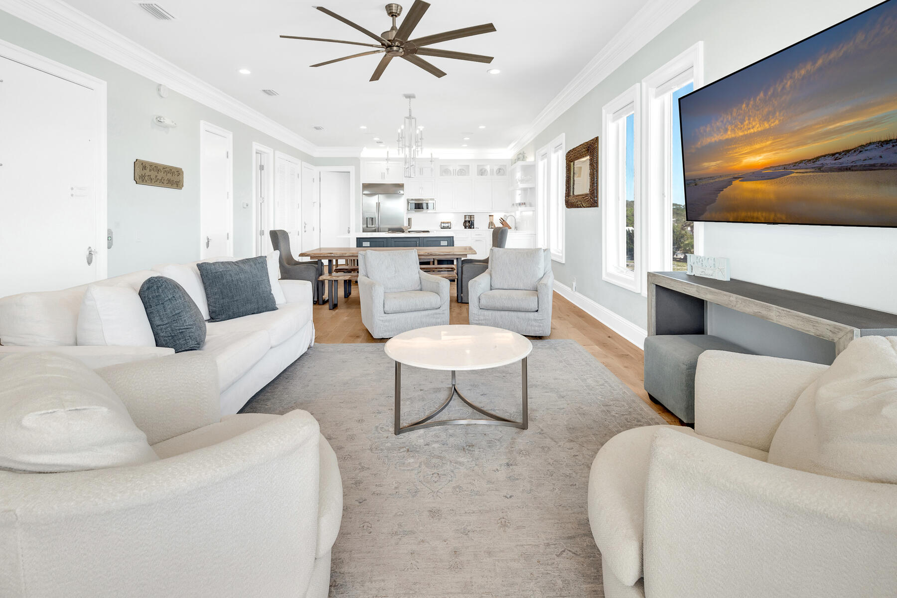 LAGUNA BEACH - Residential