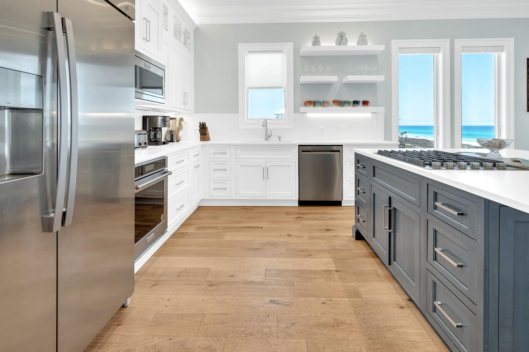 LAGUNA BEACH - Residential