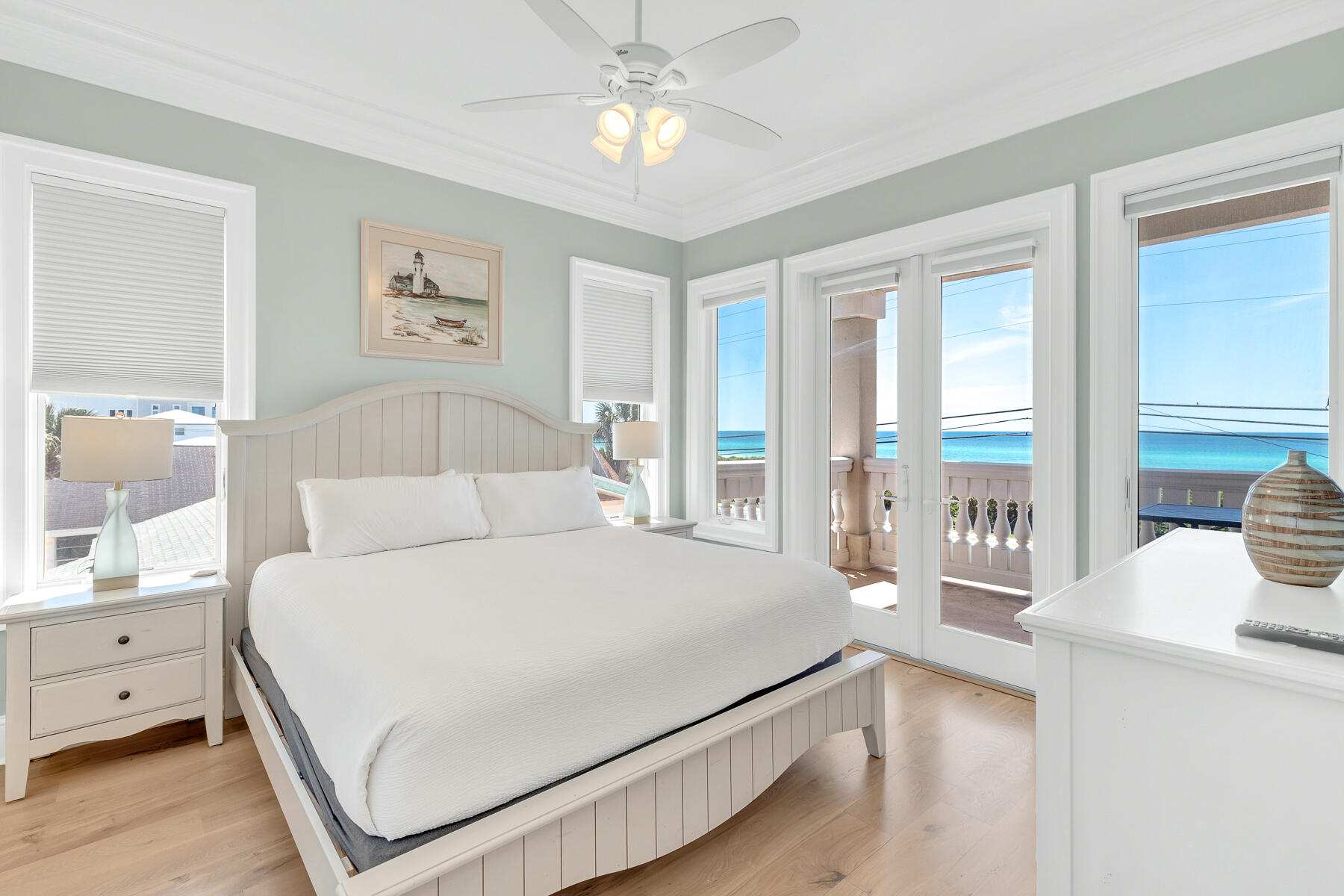 LAGUNA BEACH - Residential