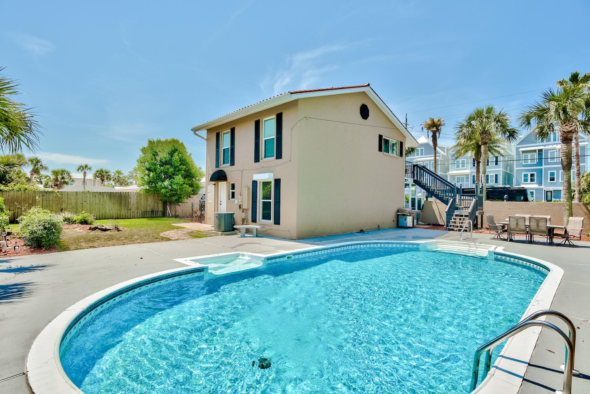 LAGUNA BEACH ESTATES 3RD ADDN - Residential
