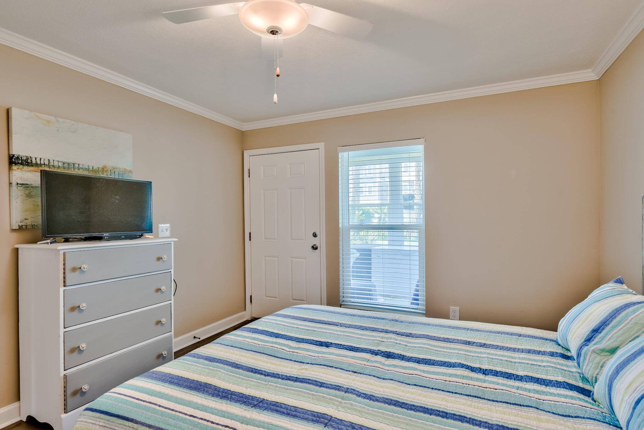 LAGUNA BEACH ESTATES 3RD ADDN - Residential