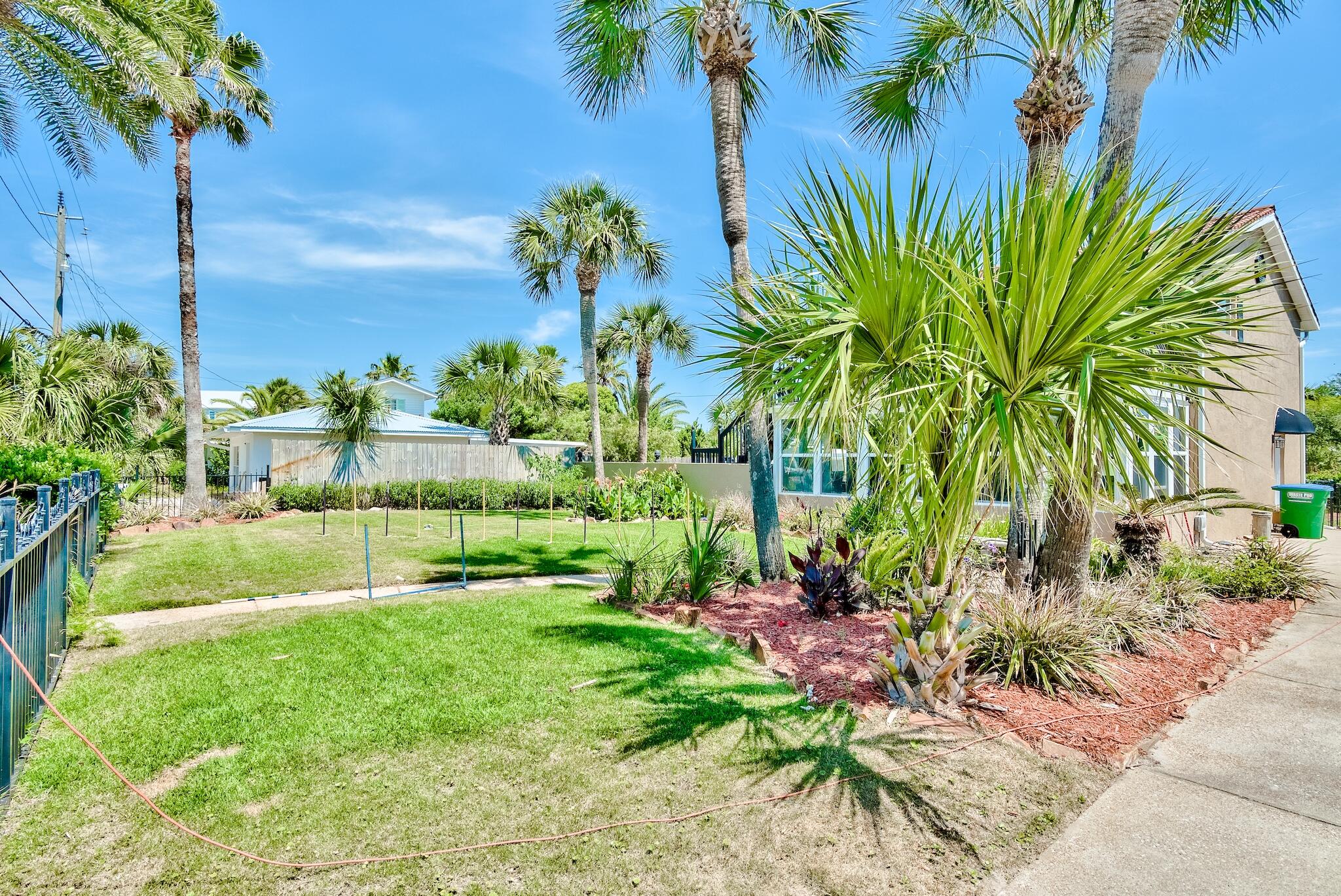 LAGUNA BEACH ESTATES 3RD ADDN - Residential