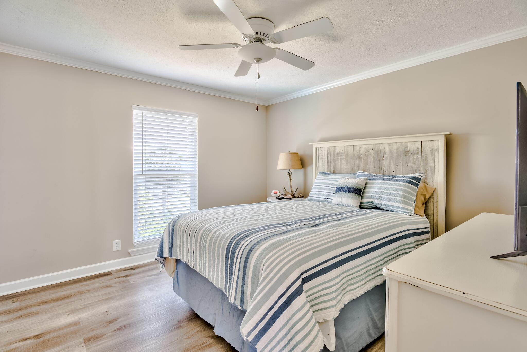 LAGUNA BEACH ESTATES 3RD ADDN - Residential