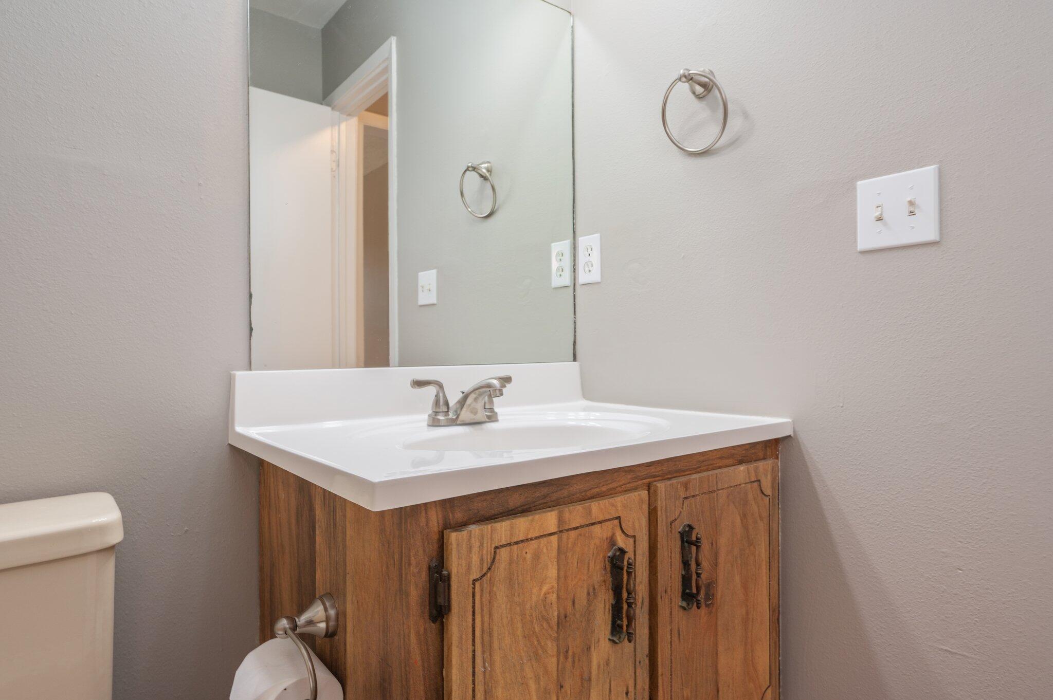 PINE MEADOWS 2ND ADDN - Residential Lease