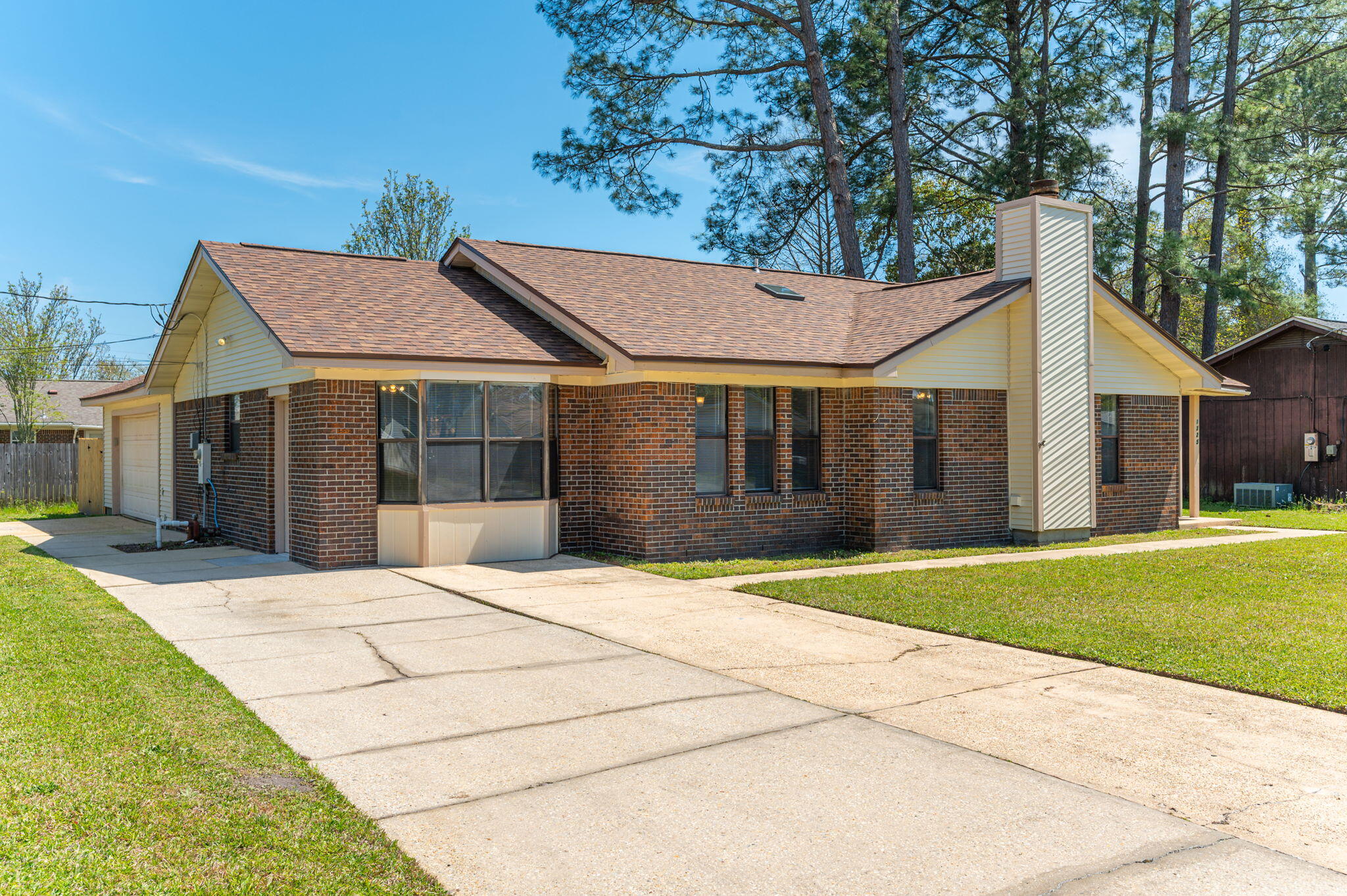 PINE MEADOWS 2ND ADDN - Residential Lease