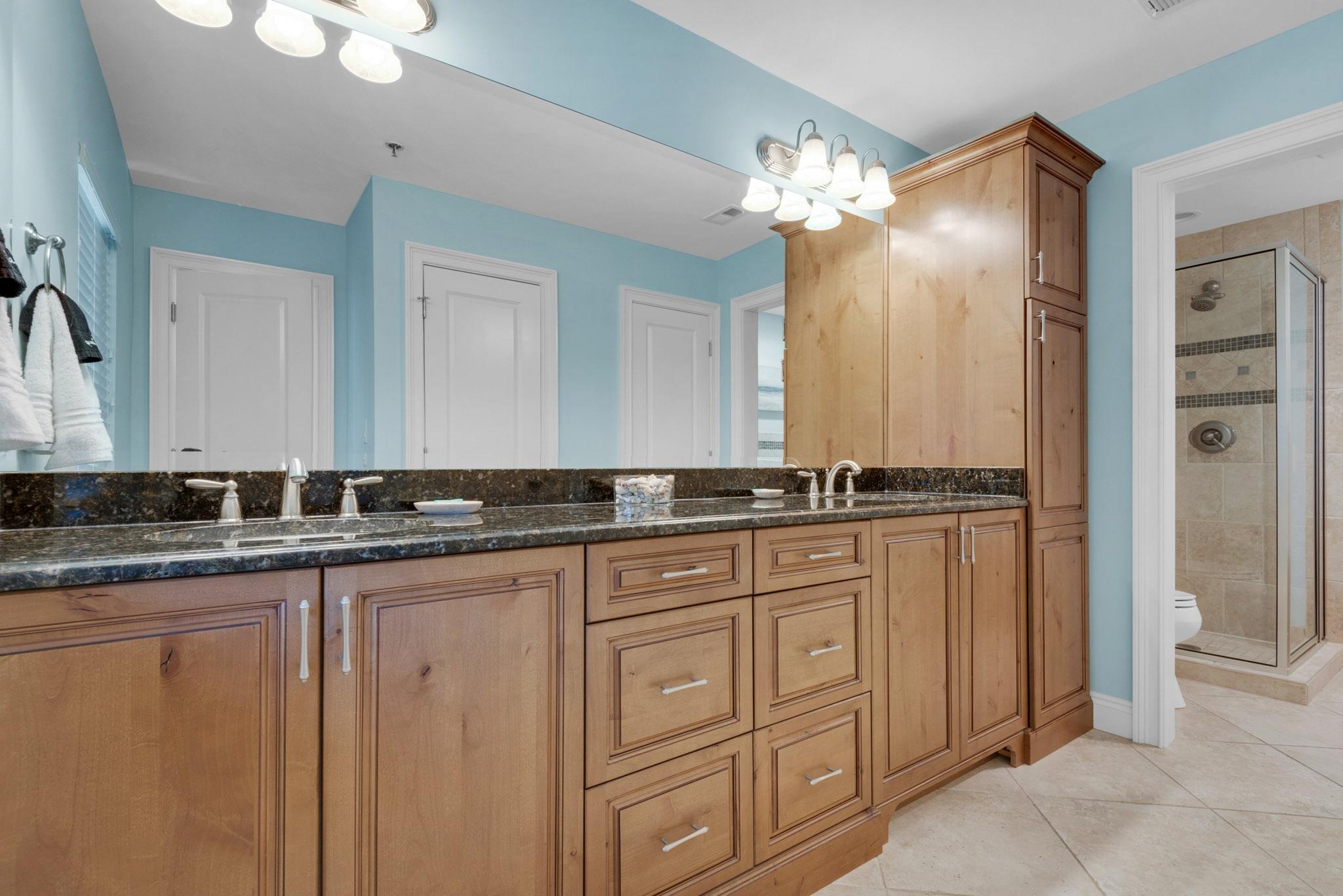 TOPS'L BEACH MANOR - Residential