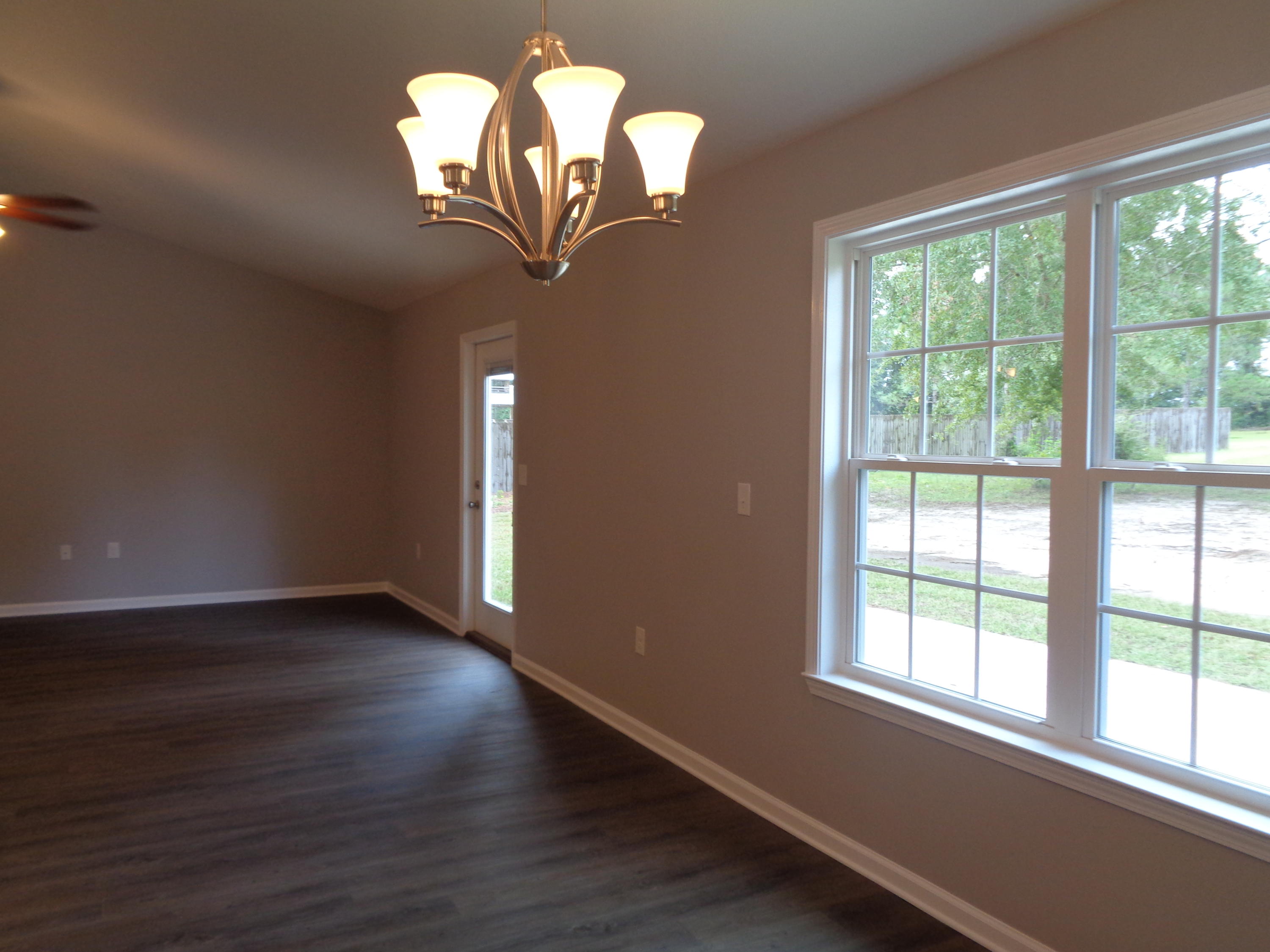 TEN LAKE EST UNIT II - Residential