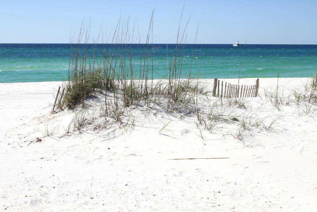 BAY PINE SHORES - Residential