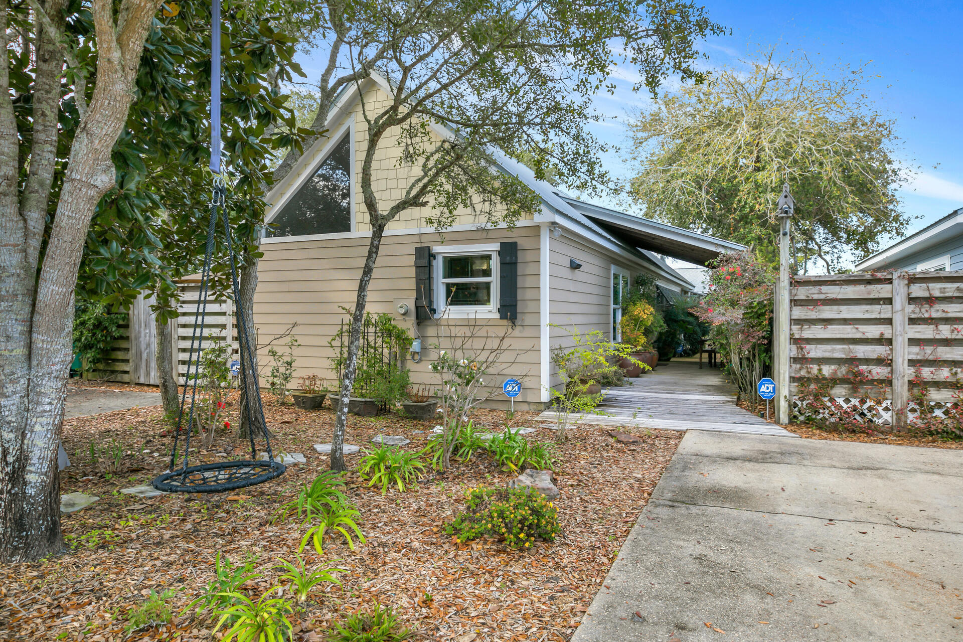 CRYSTAL BEACH - Residential