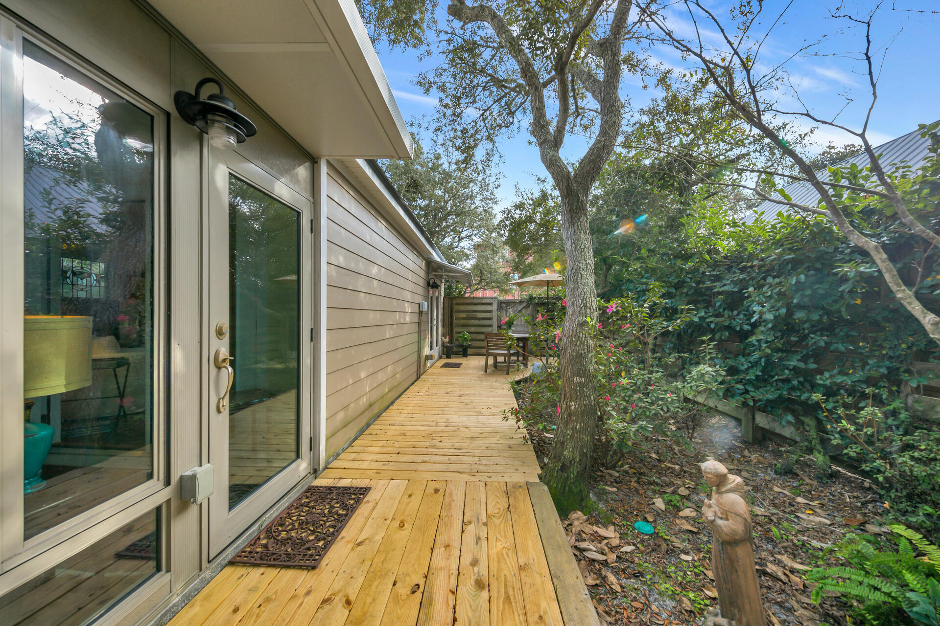 CRYSTAL BEACH - Residential
