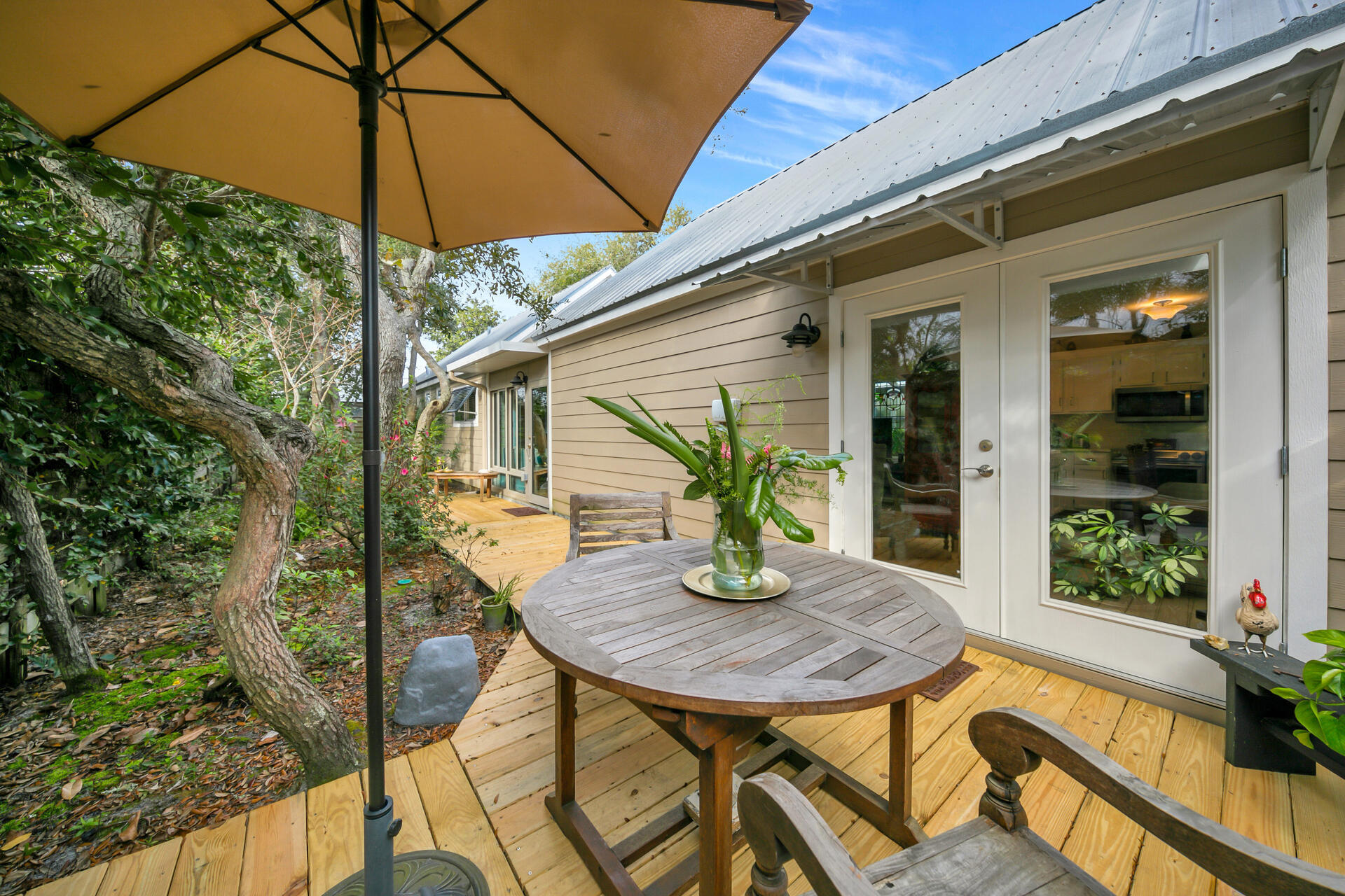 CRYSTAL BEACH - Residential