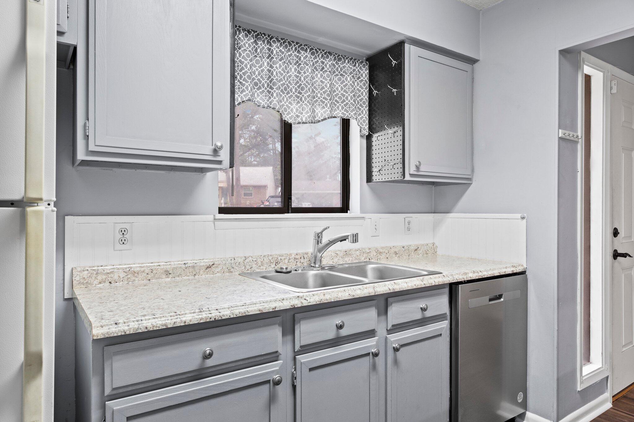 CEDAR RIDGE - Residential Lease