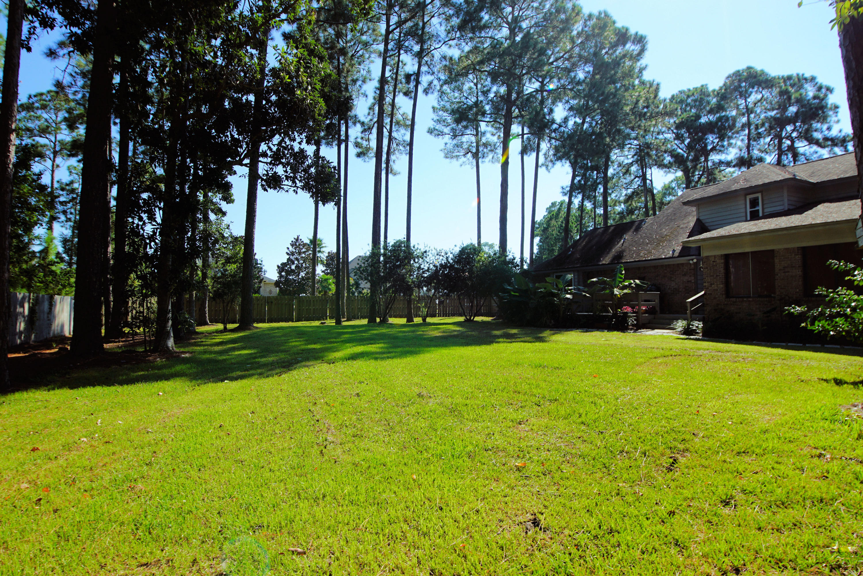 DOLPHIN POINT ESTATES - Residential