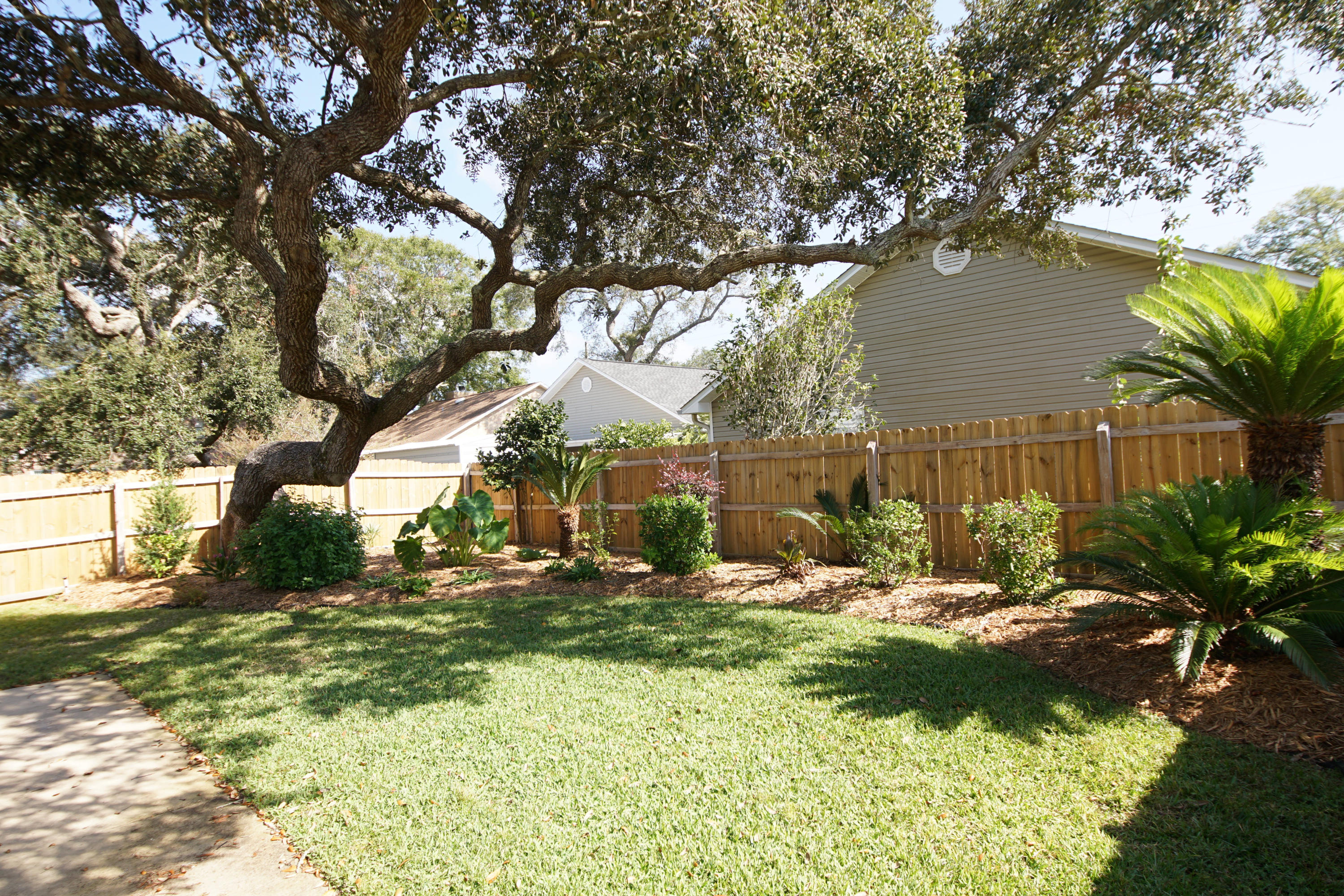 PALM HARBOR MARINA - Residential Lease