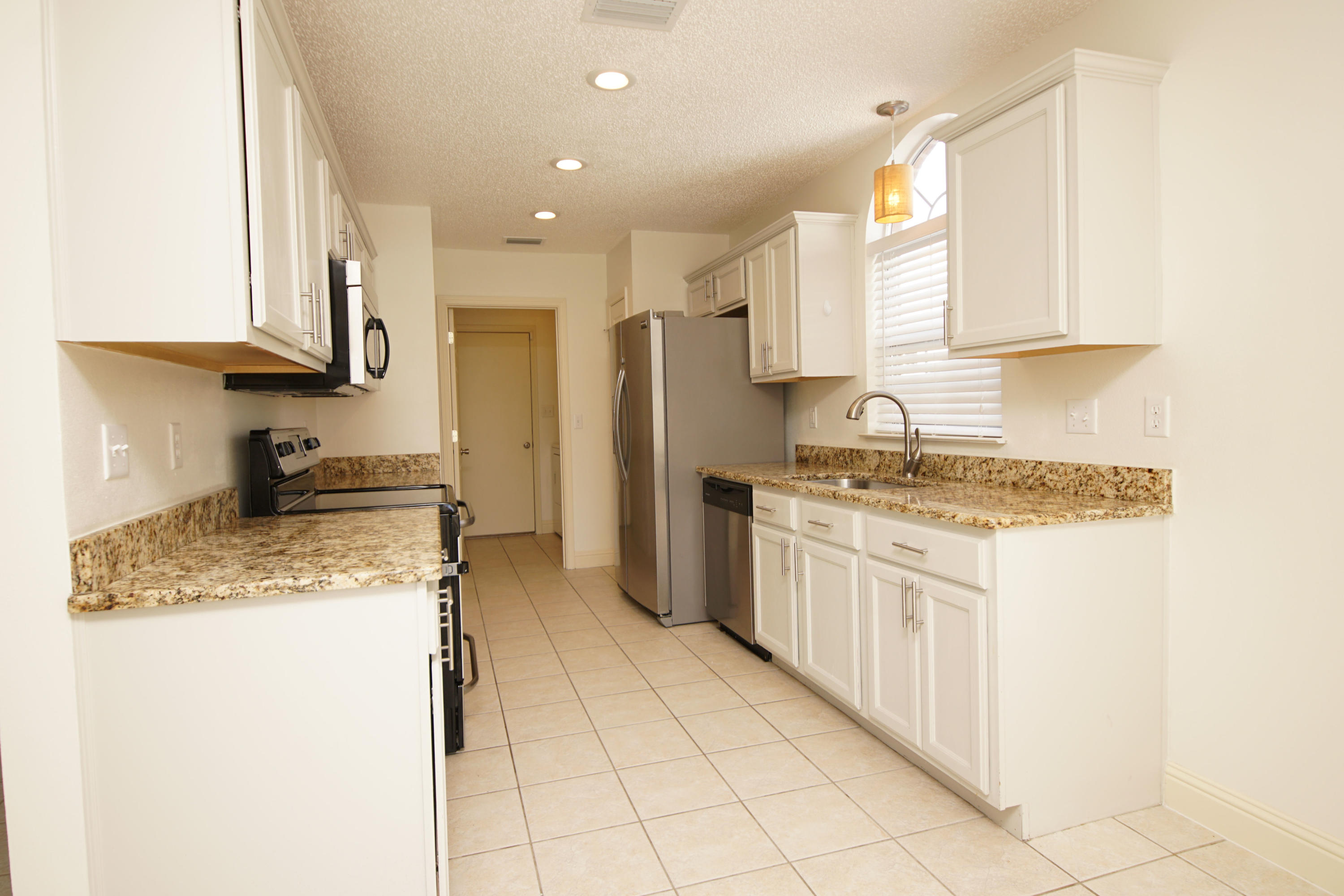 PALM HARBOR MARINA - Residential Lease