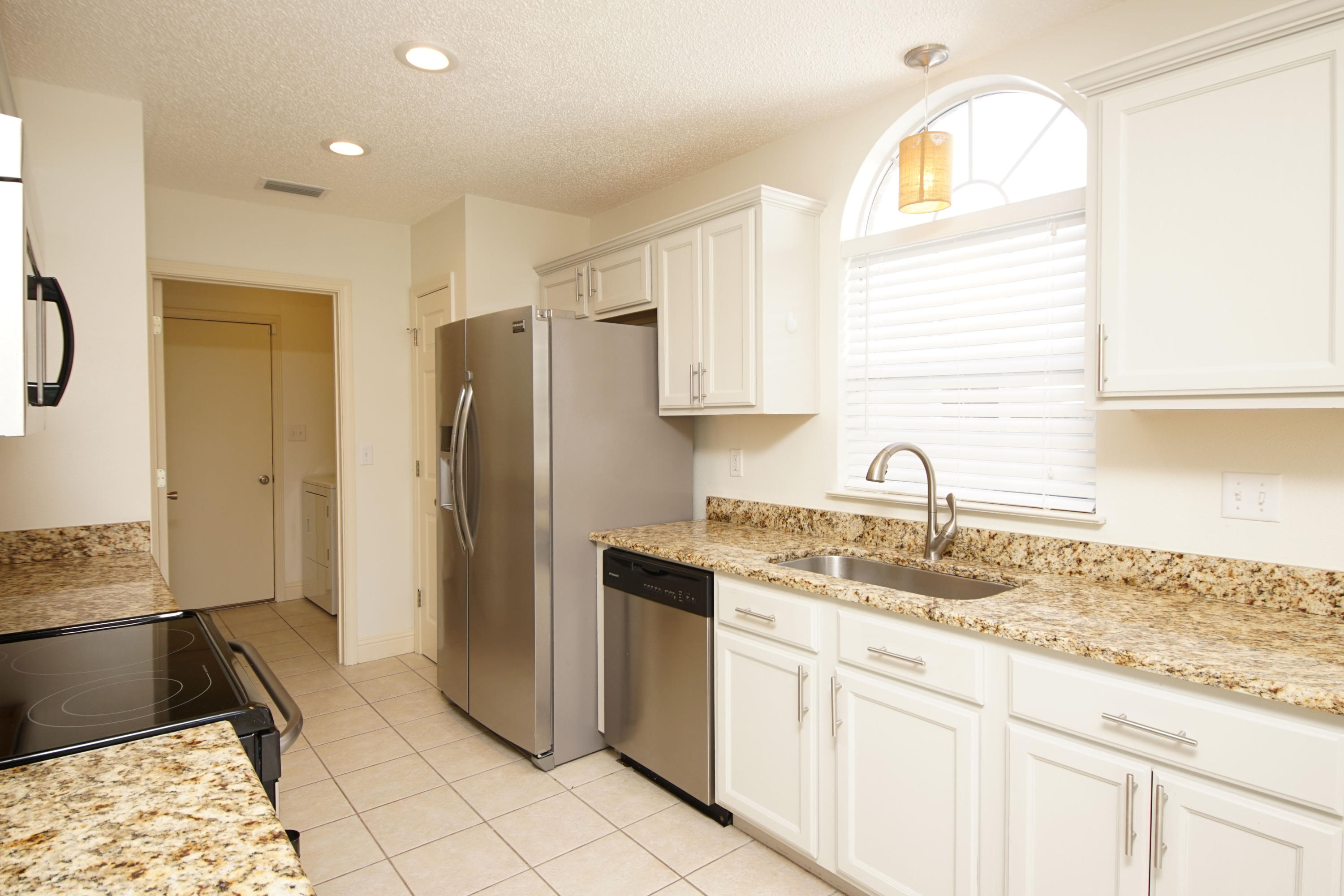 PALM HARBOR MARINA - Residential Lease