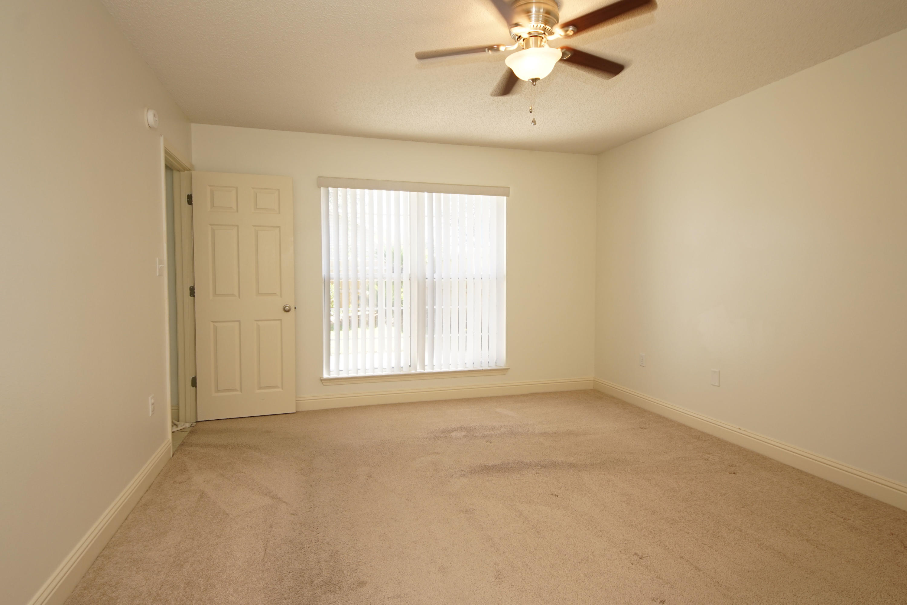 PALM HARBOR MARINA - Residential Lease