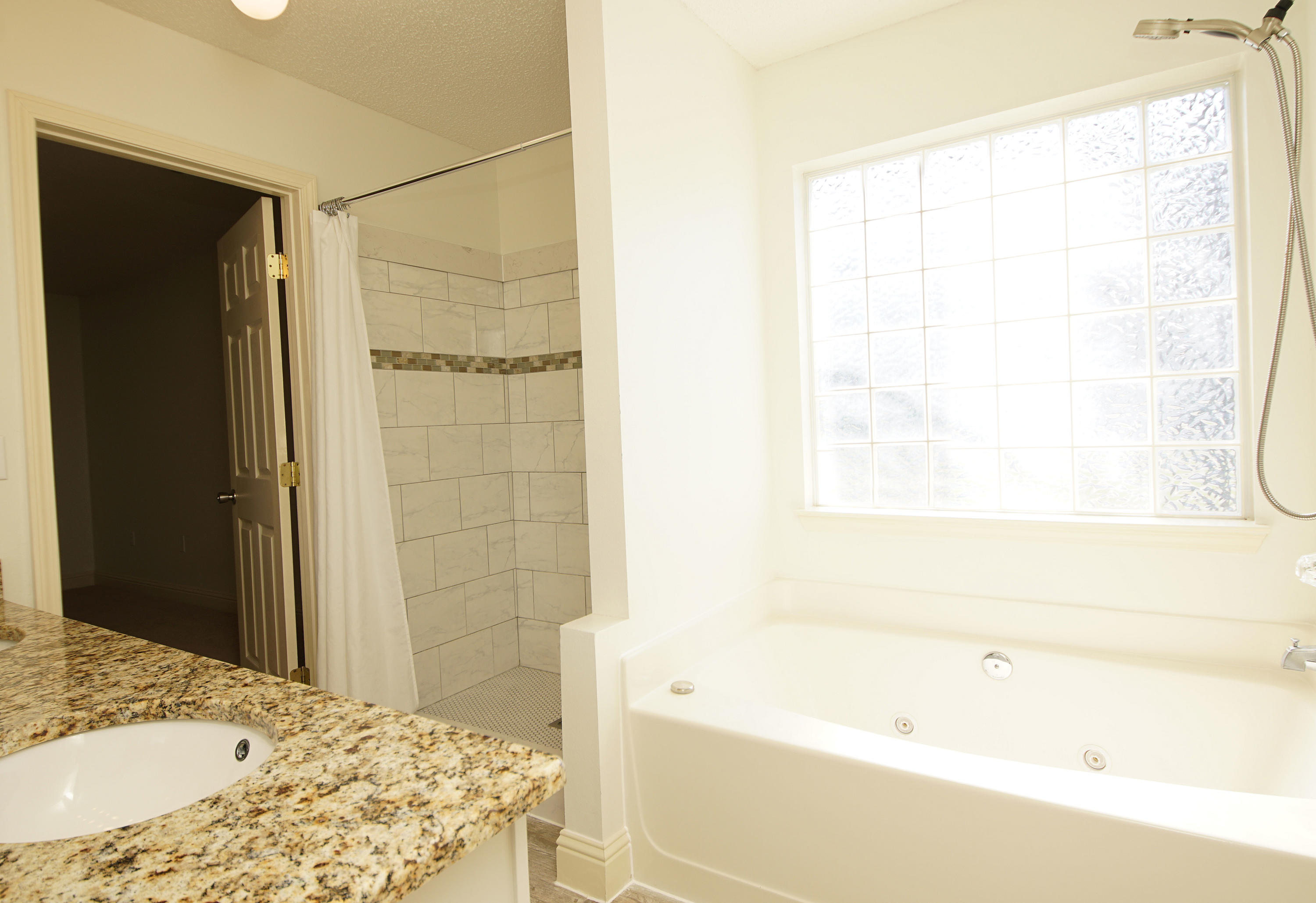 PALM HARBOR MARINA - Residential Lease