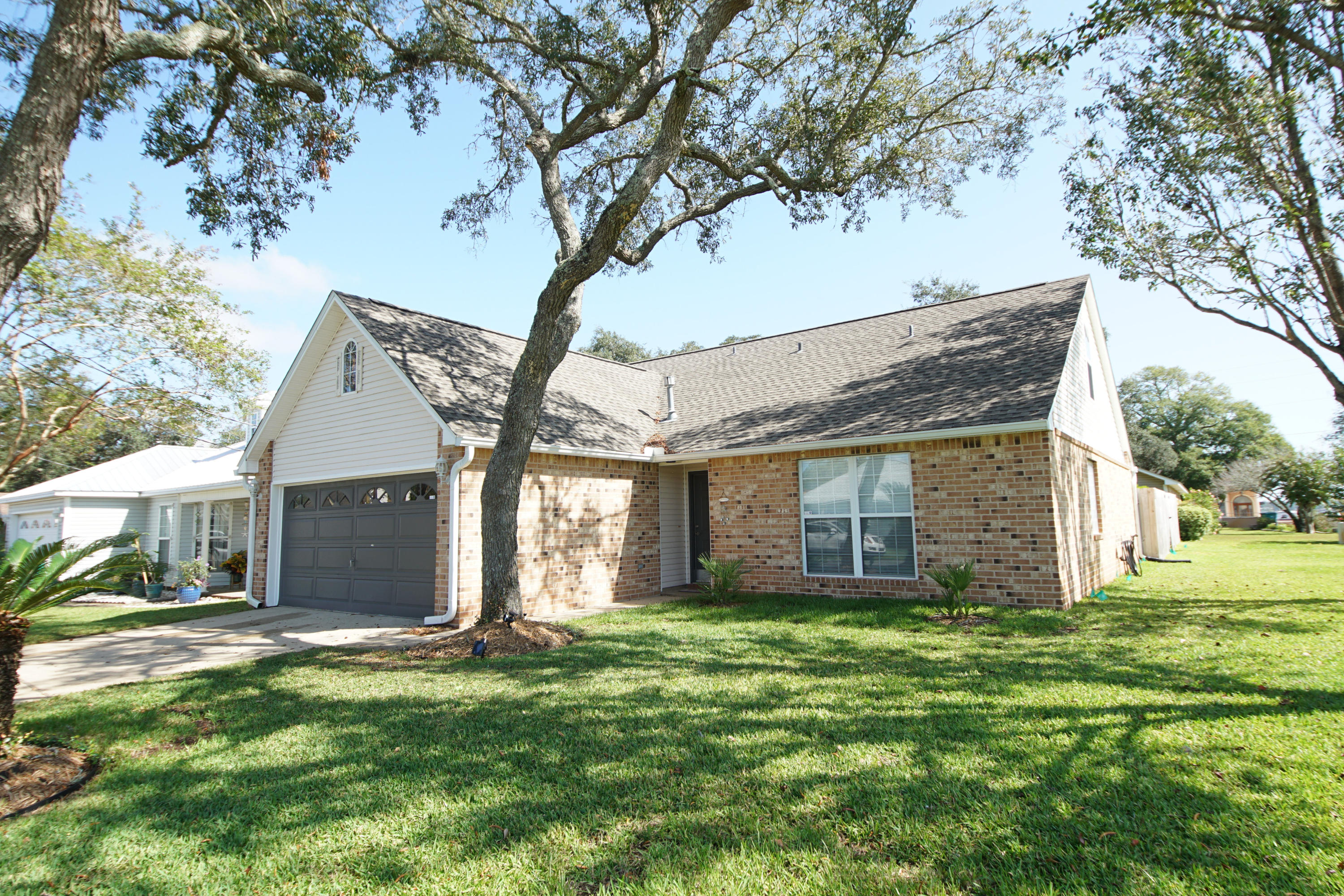 PALM HARBOR MARINA - Residential Lease