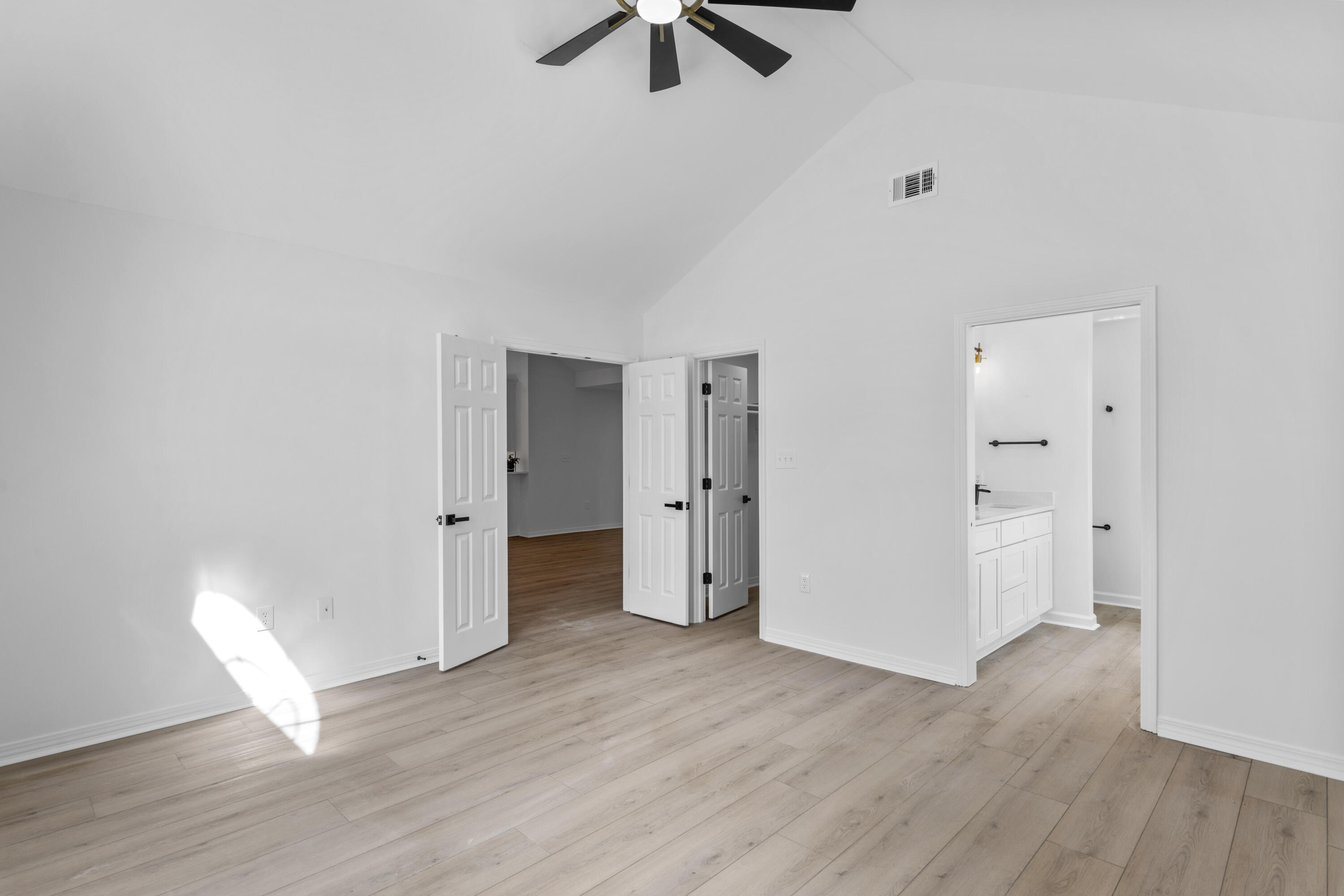 CANO ESTATES - Residential
