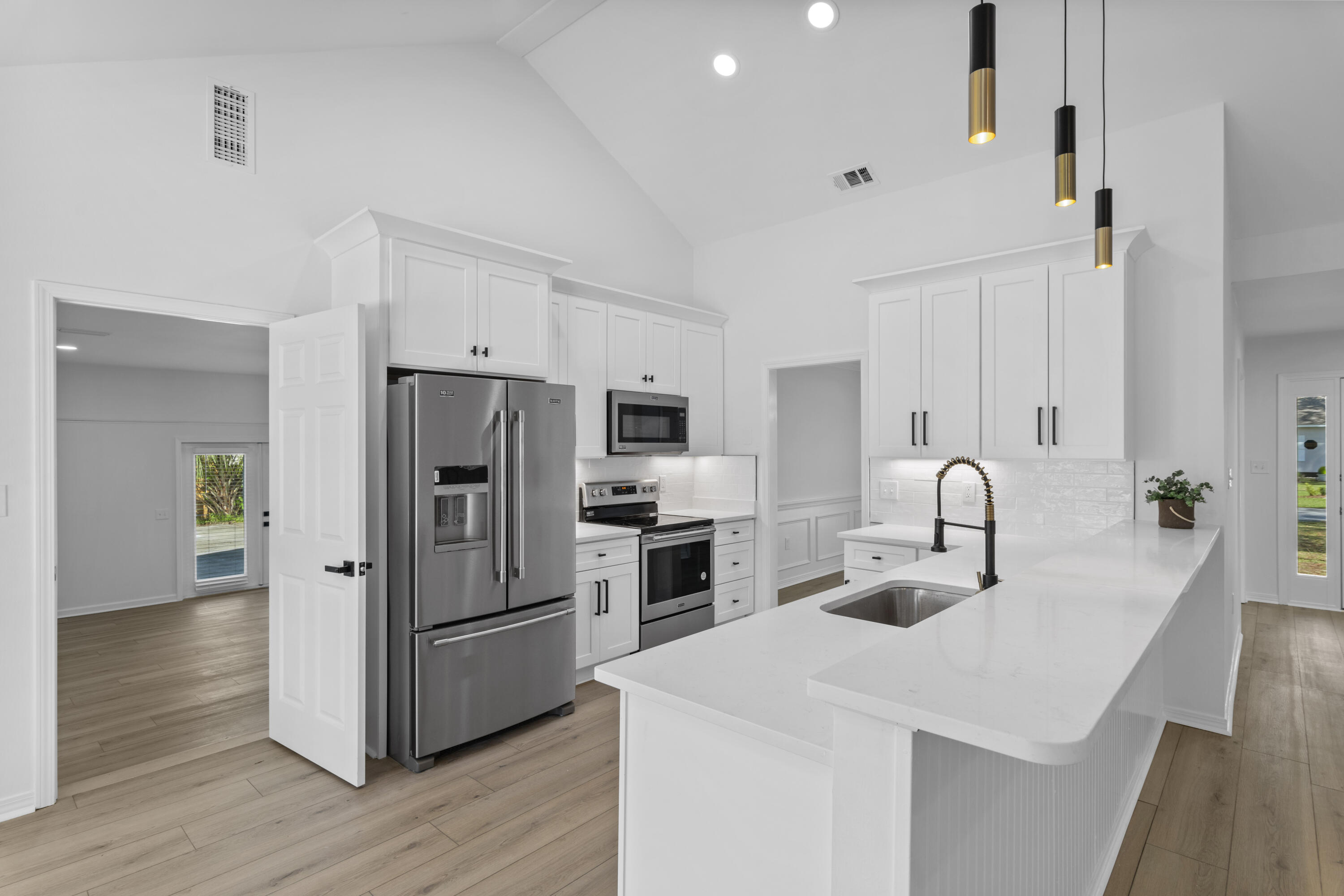CANO ESTATES - Residential