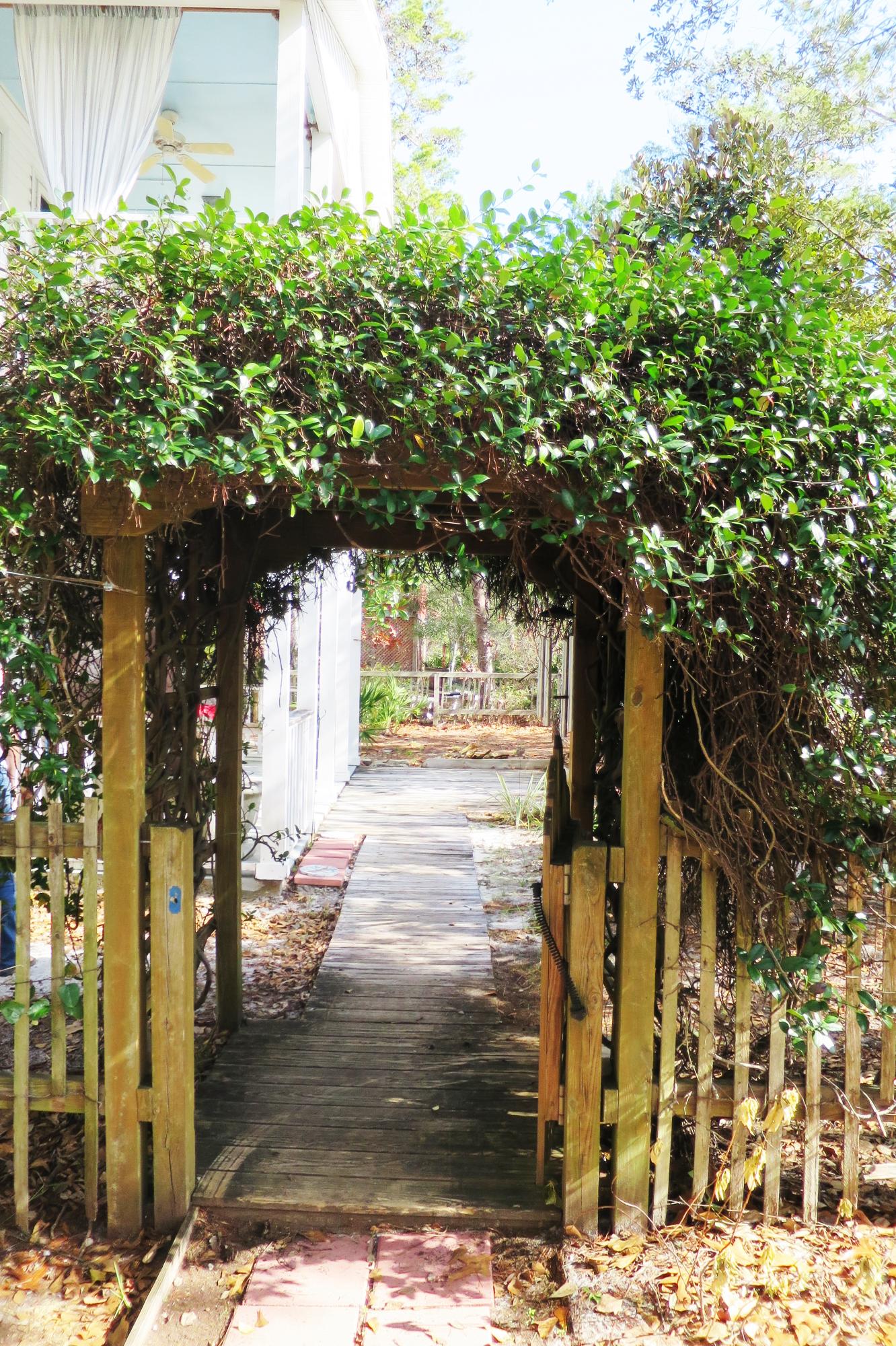 GULFVIEW HEIGHTS - Residential Lease