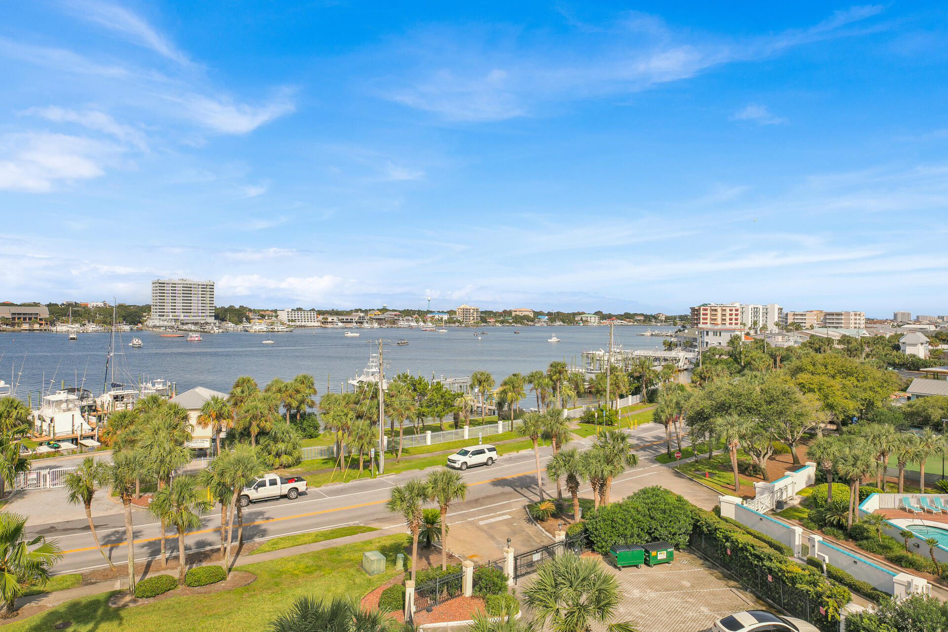 WATERVIEW TOWERS PH 2 - Residential