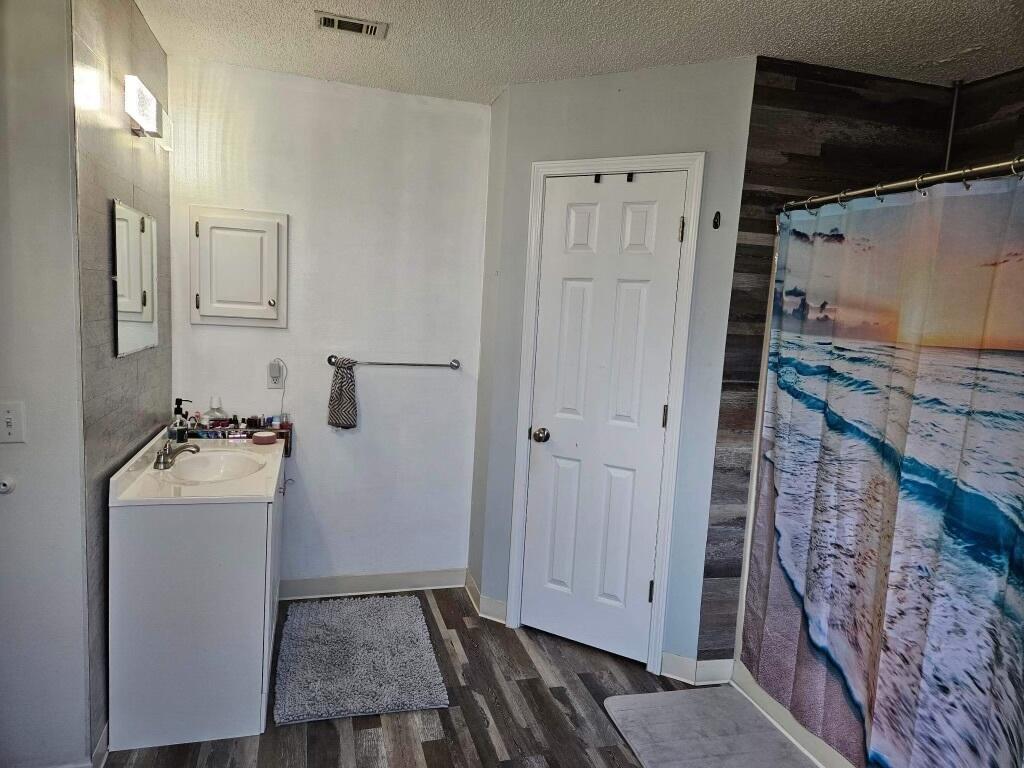 STEEPLECHASE PH II - Residential Lease