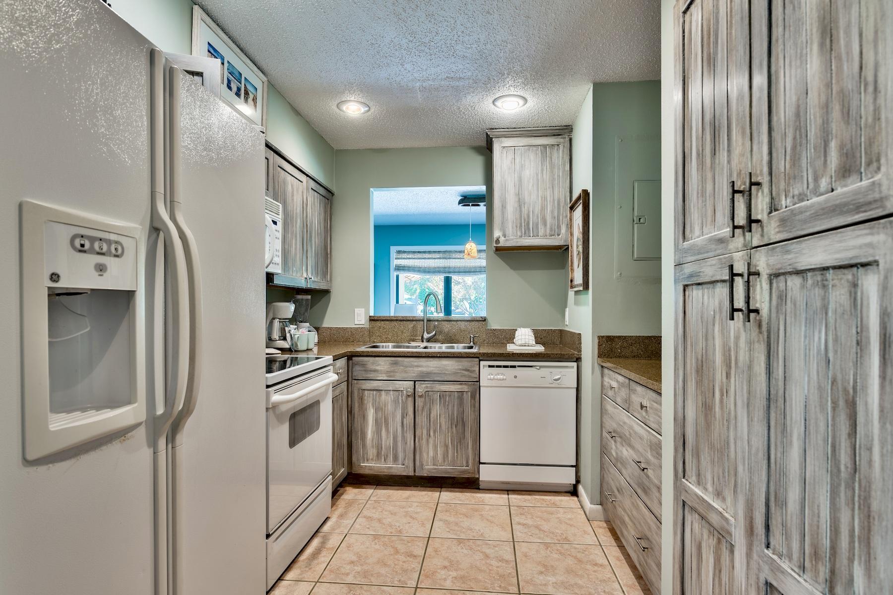 SANDPIPER VILLAGE CONDO - Residential